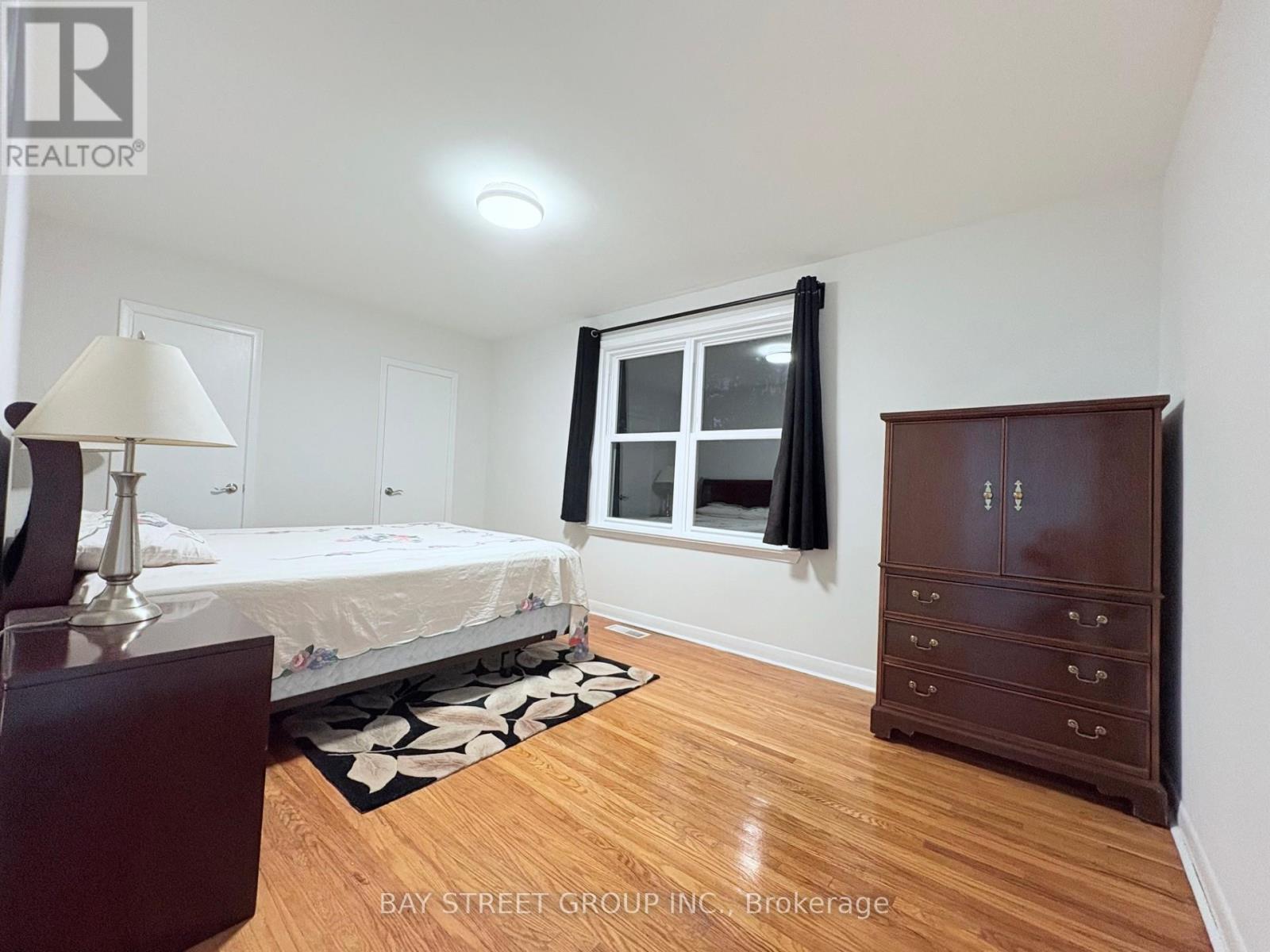 2175 Wiseman Court, Mississauga (Clarkson), Ontario  L5J 1P3 - Photo 15 - W12449872