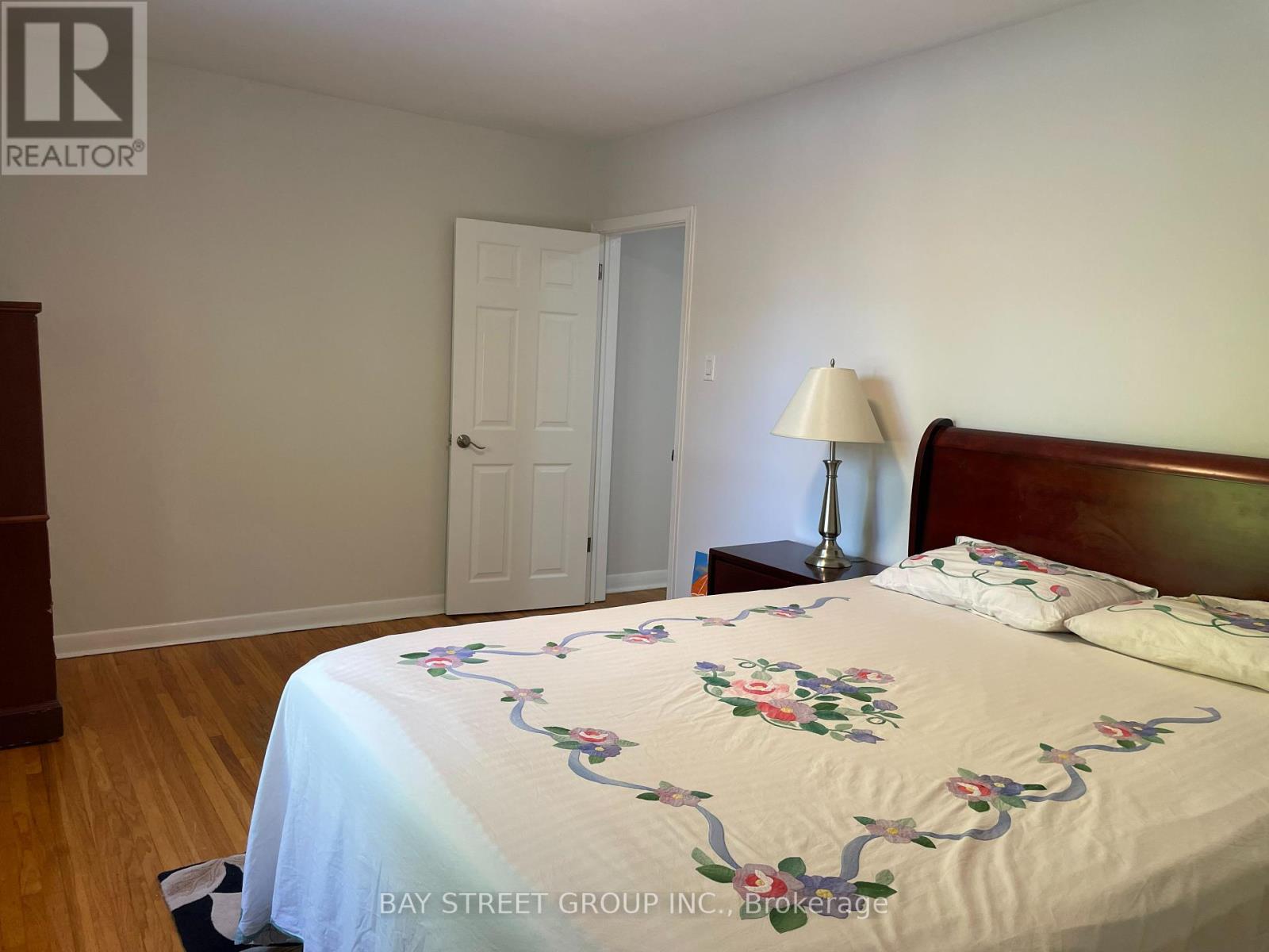 2175 Wiseman Court, Mississauga (Clarkson), Ontario  L5J 1P3 - Photo 17 - W12449872