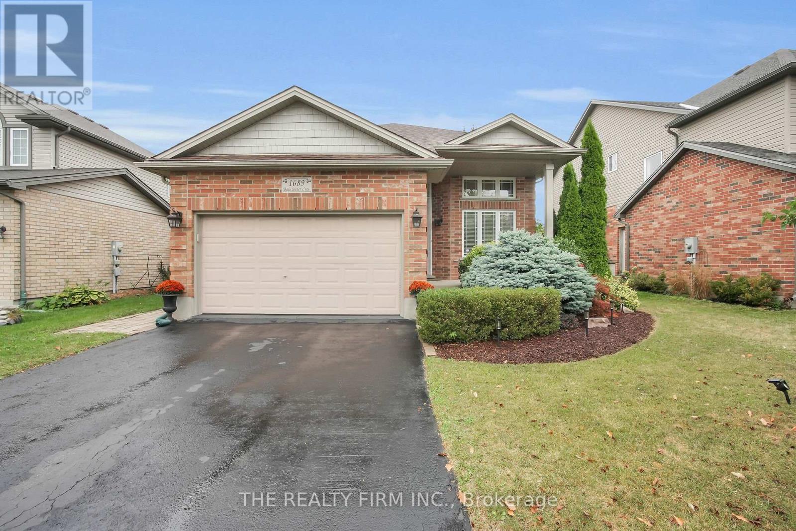 1689 Bayswater Crescent, London North, Ontario  N6G 5M9 - Photo 2 - X12521304