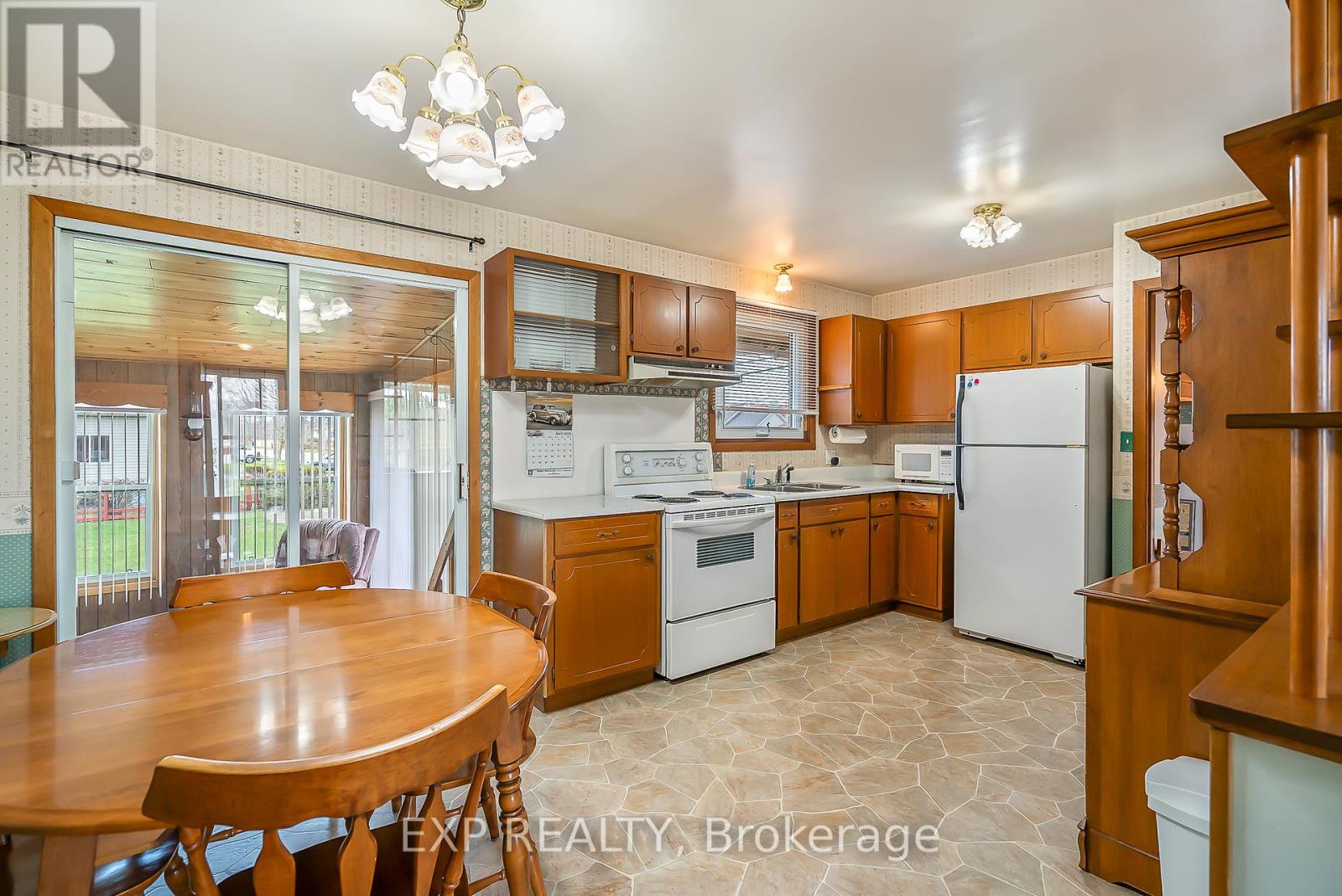 70 Radford Avenue, Fort Erie, Ontario  L2A 5H8 - Photo 10 - X12406845