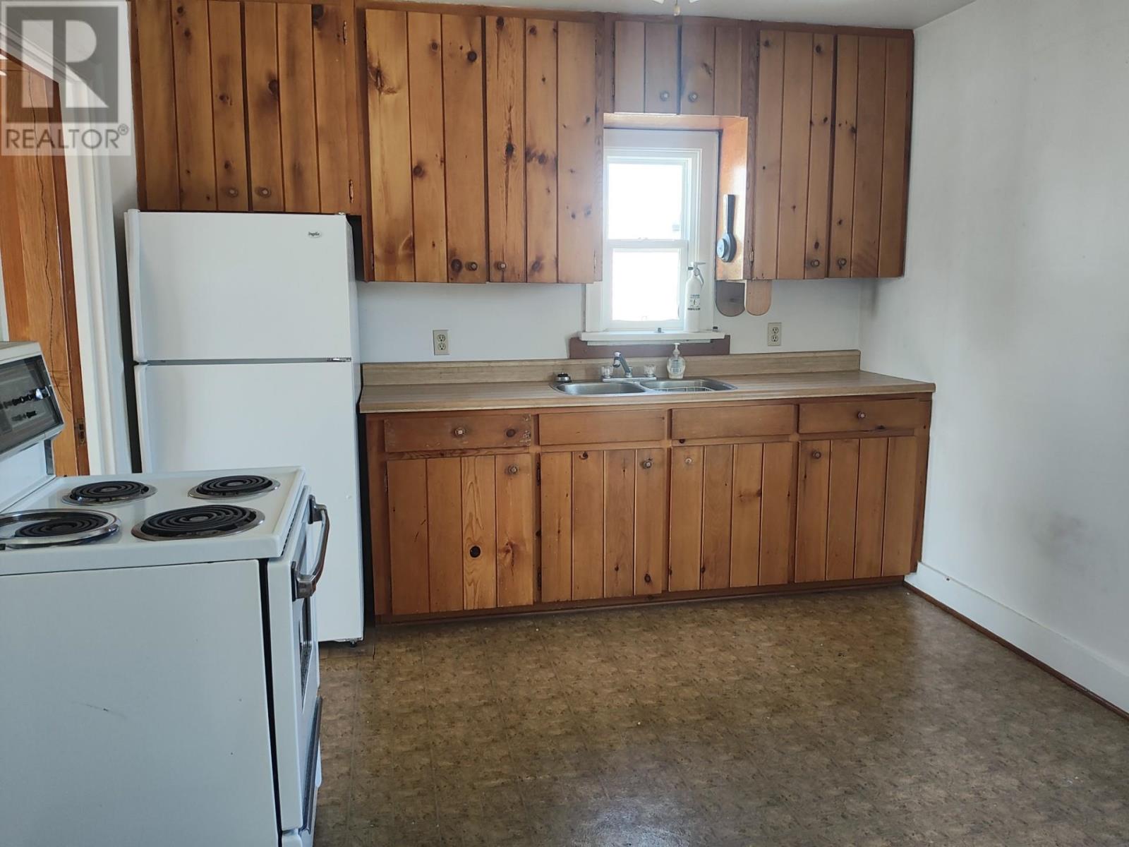 32 Carrie St, Thunder Bay, Ontario  P7A 4H8 - Photo 15 - TB253350