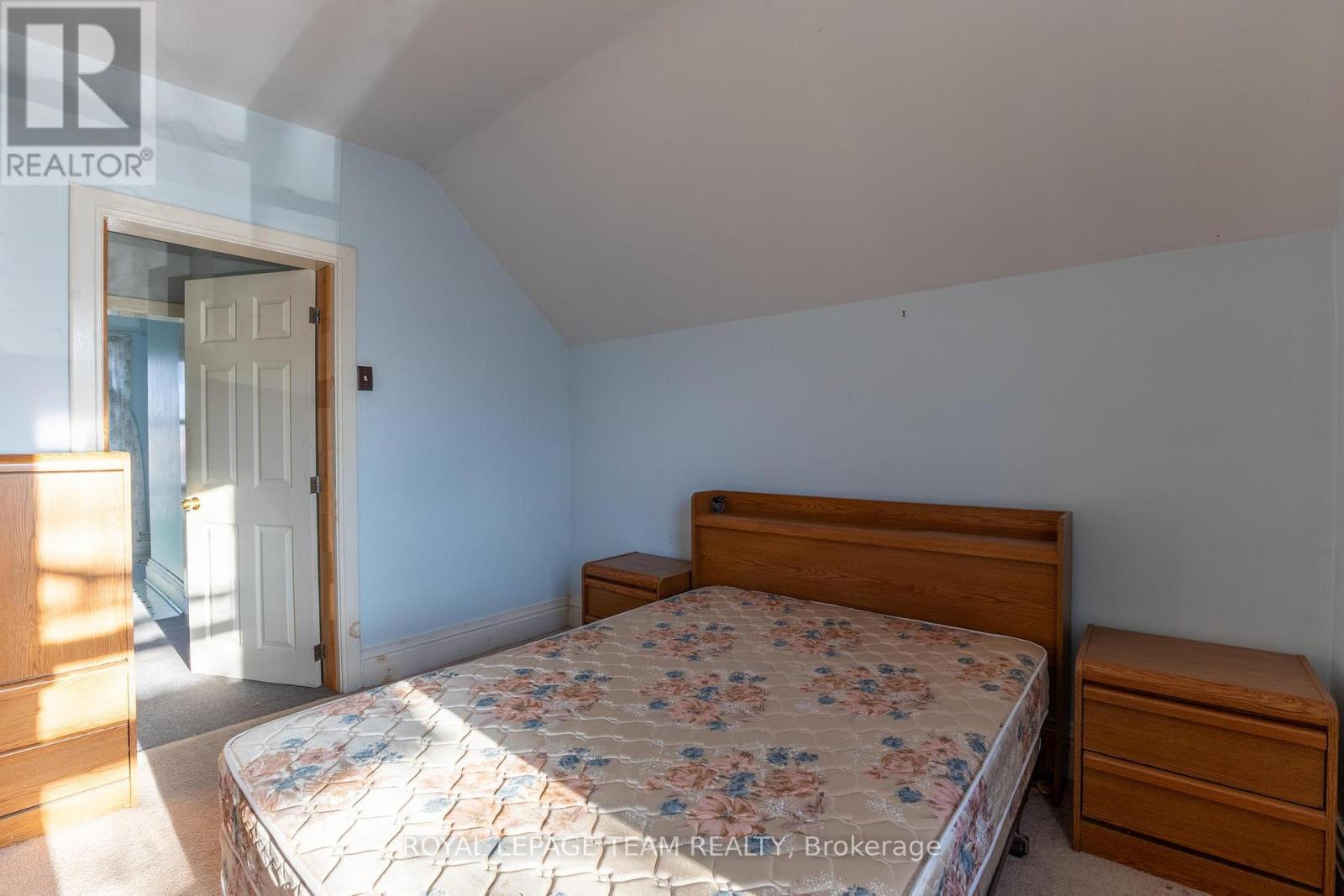 31 Daniel Street N, Arnprior, Ontario K7S 2K6 - Photo 12 - X12521220