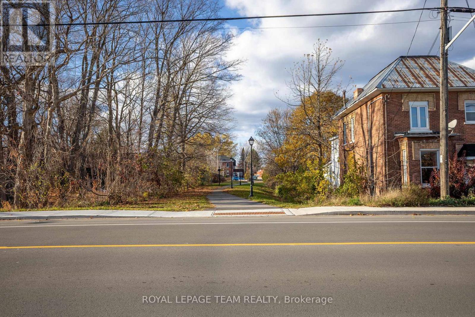 31 Daniel Street N, Arnprior, Ontario K7S 2K6 - Photo 20 - X12521220