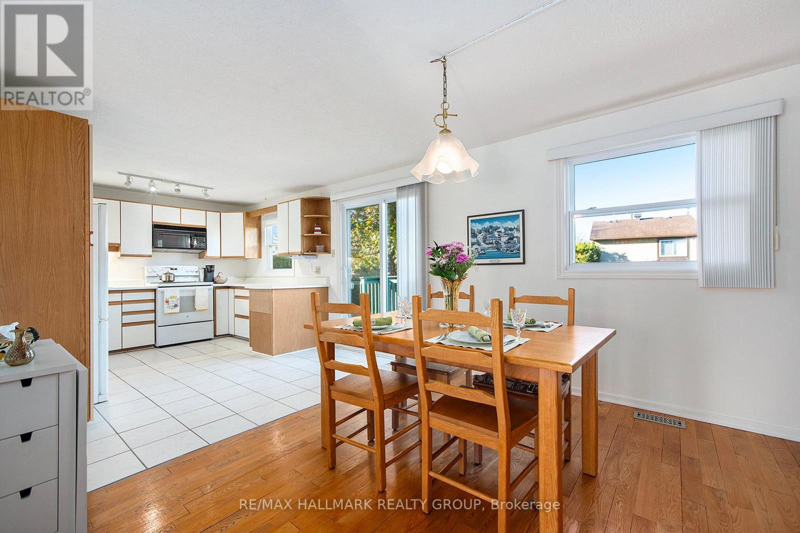 1570 Payette Drive, Ottawa, Ontario  K1E 1S9 - Photo 11 - X12521232