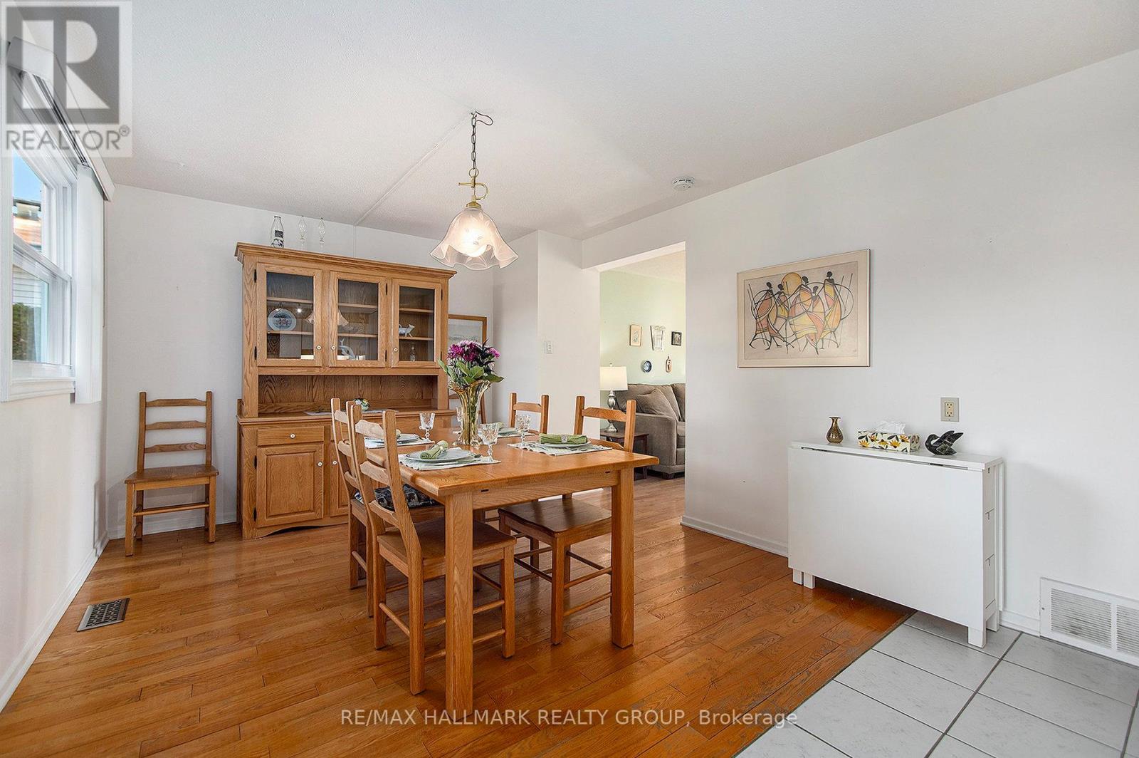 1570 Payette Drive, Ottawa, Ontario  K1E 1S9 - Photo 13 - X12521232