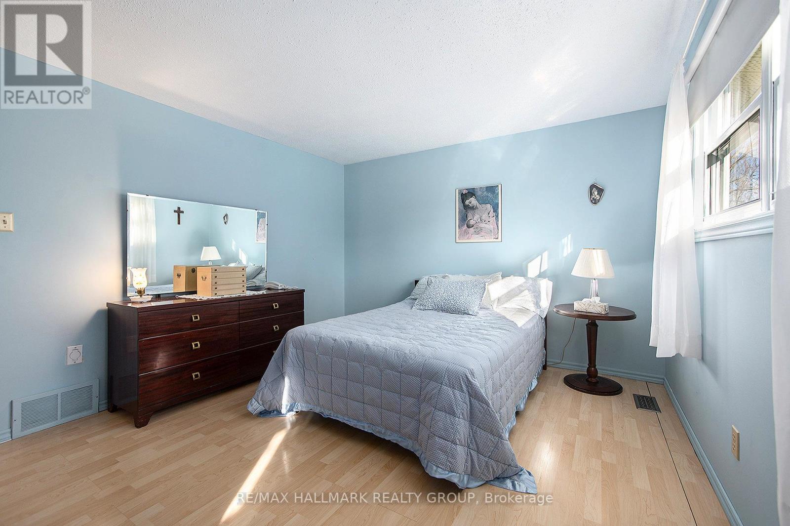 1570 Payette Drive, Ottawa, Ontario  K1E 1S9 - Photo 19 - X12521232