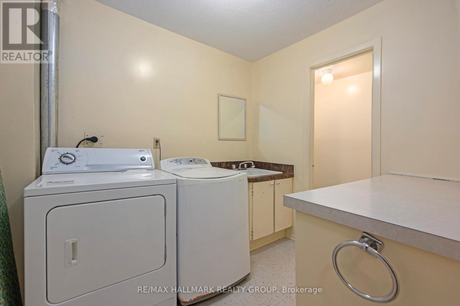 1570 Payette Drive, Ottawa, Ontario  K1E 1S9 - Photo 28 - X12521232