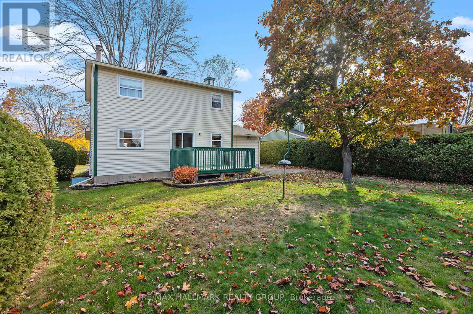 1570 Payette Drive, Ottawa, Ontario  K1E 1S9 - Photo 31 - X12521232