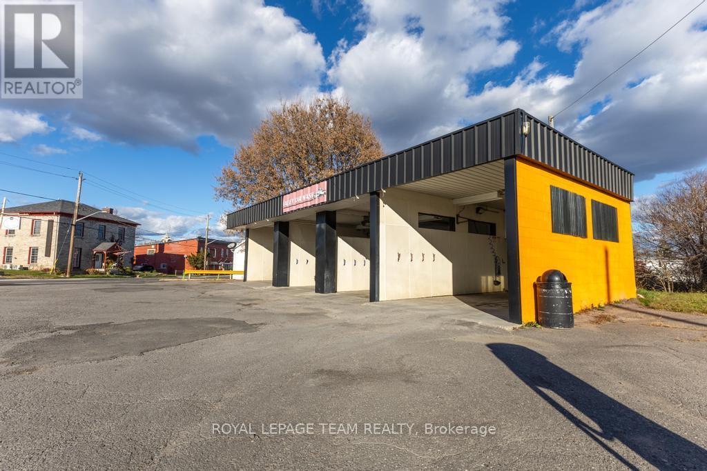 12 ELGIN STREET E, Arnprior, Ontario