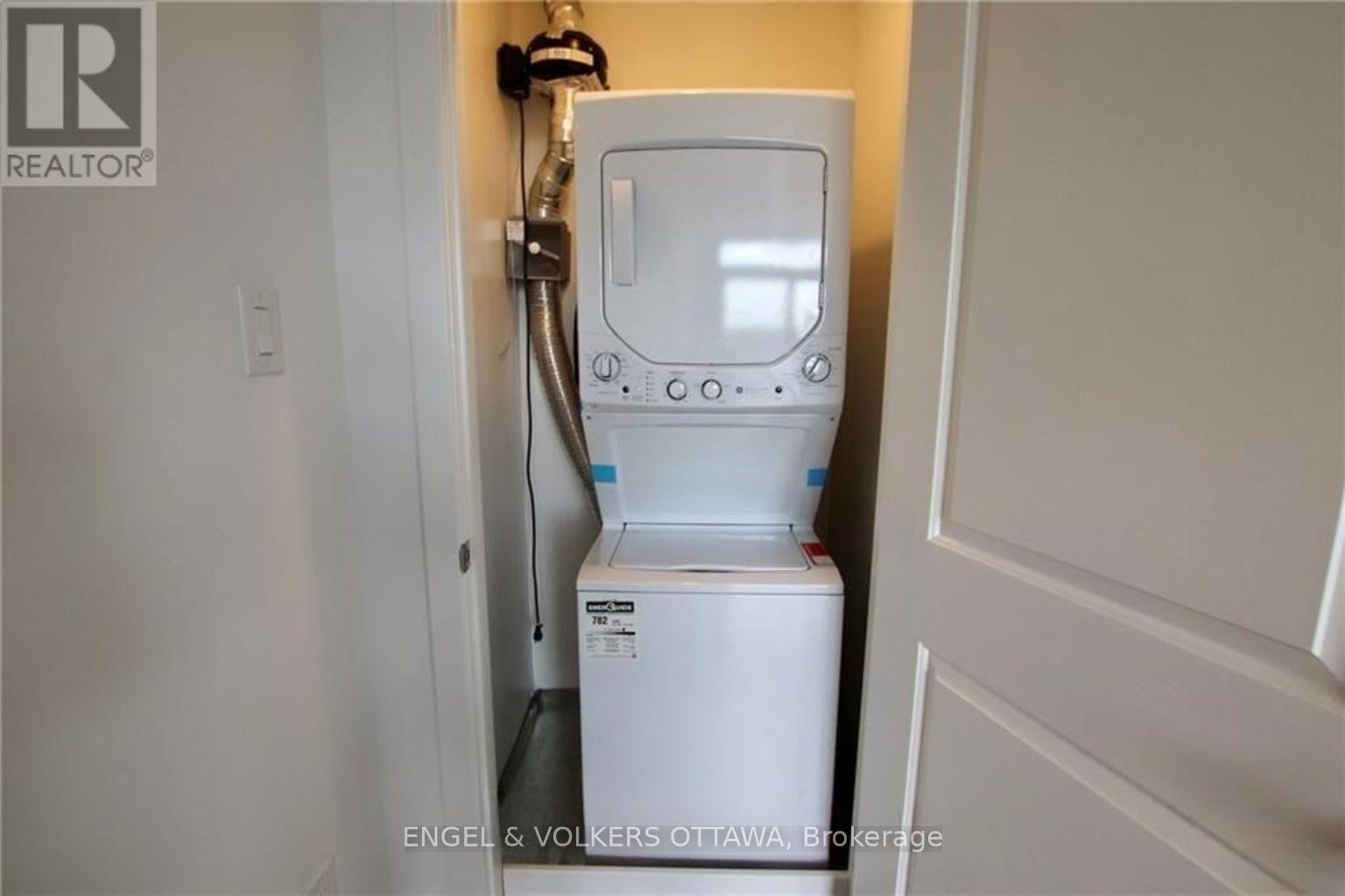 H - 380 Rolling Meadow Crescent, Ottawa, Ontario  K1W 0S1 - Photo 14 - X12521288