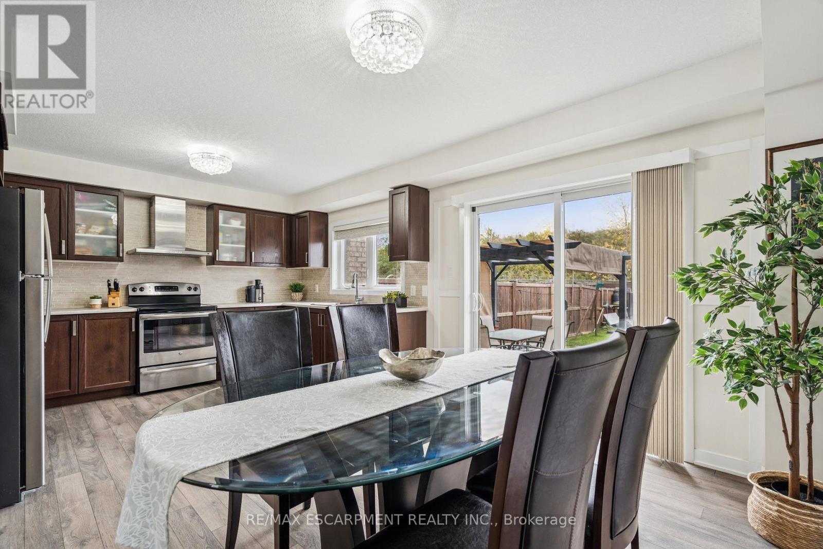 12 Crafter Crescent, Hamilton, Ontario  L8J 0H6 - Photo 12 - X12520962