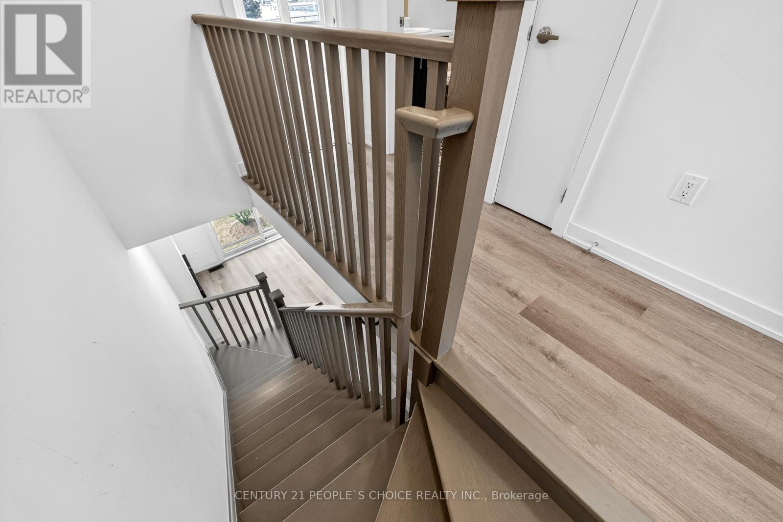 21 - 527 Shaver Road, Hamilton, Ontario L9G 0J1 - Photo 19 - X12521056