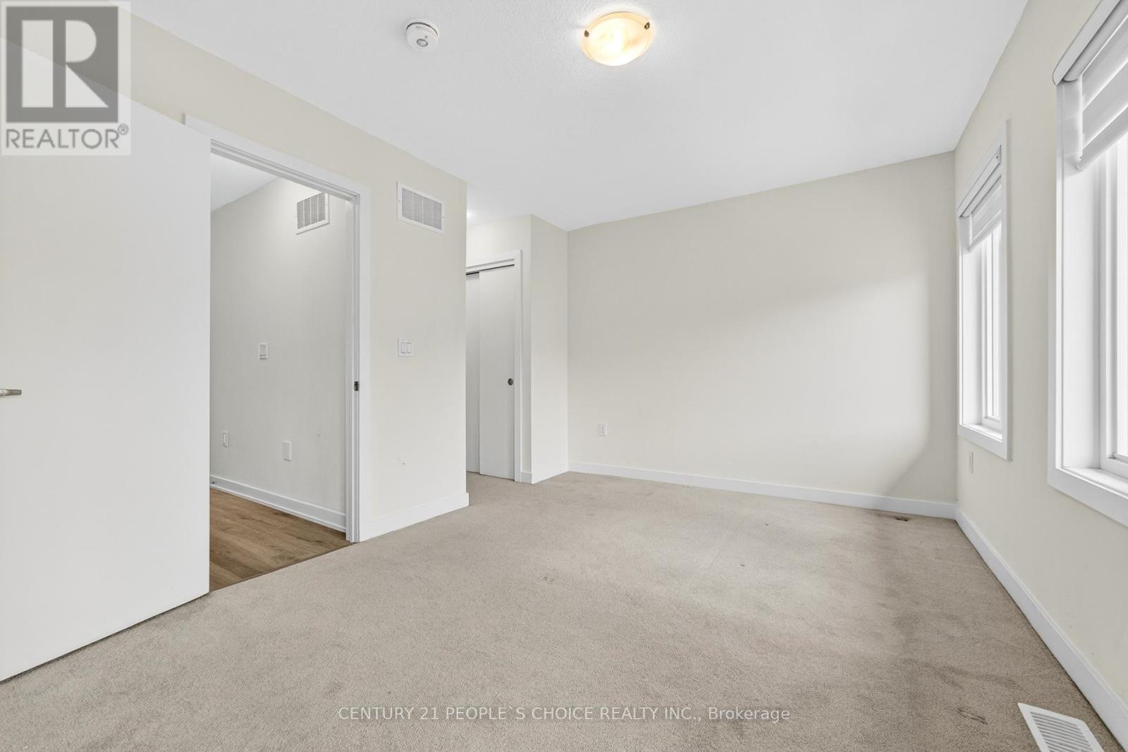 21 - 527 Shaver Road, Hamilton, Ontario L9G 0J1 - Photo 23 - X12521056