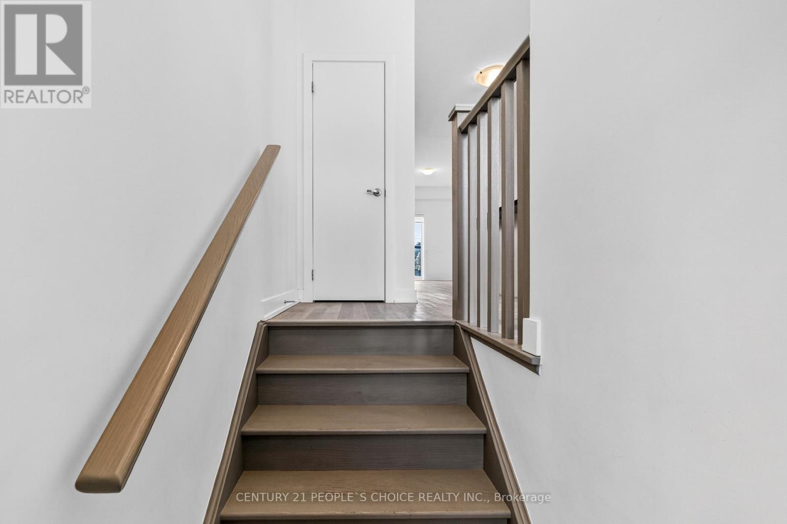 21 - 527 Shaver Road, Hamilton, Ontario L9G 0J1 - Photo 3 - X12521056