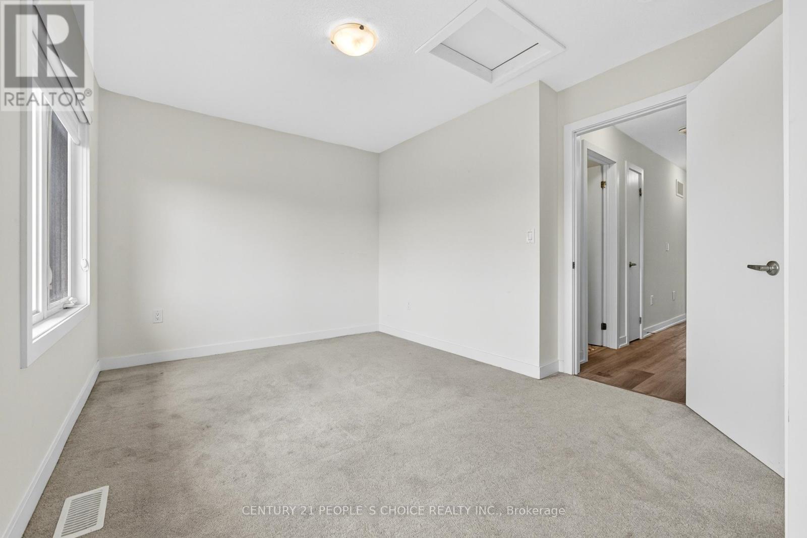 21 - 527 Shaver Road, Hamilton, Ontario L9G 0J1 - Photo 30 - X12521056