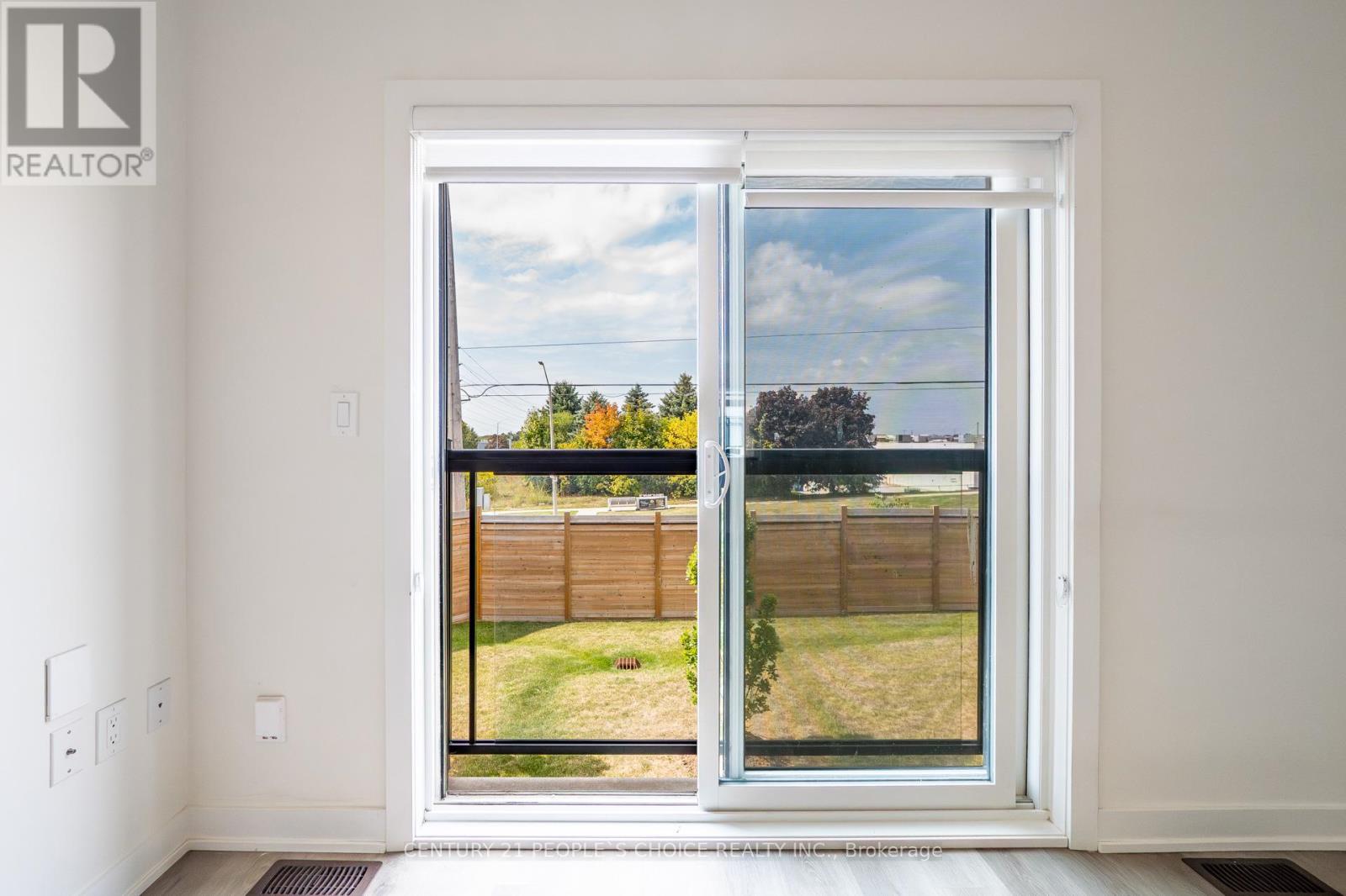 21 - 527 Shaver Road, Hamilton, Ontario L9G 0J1 - Photo 41 - X12521056