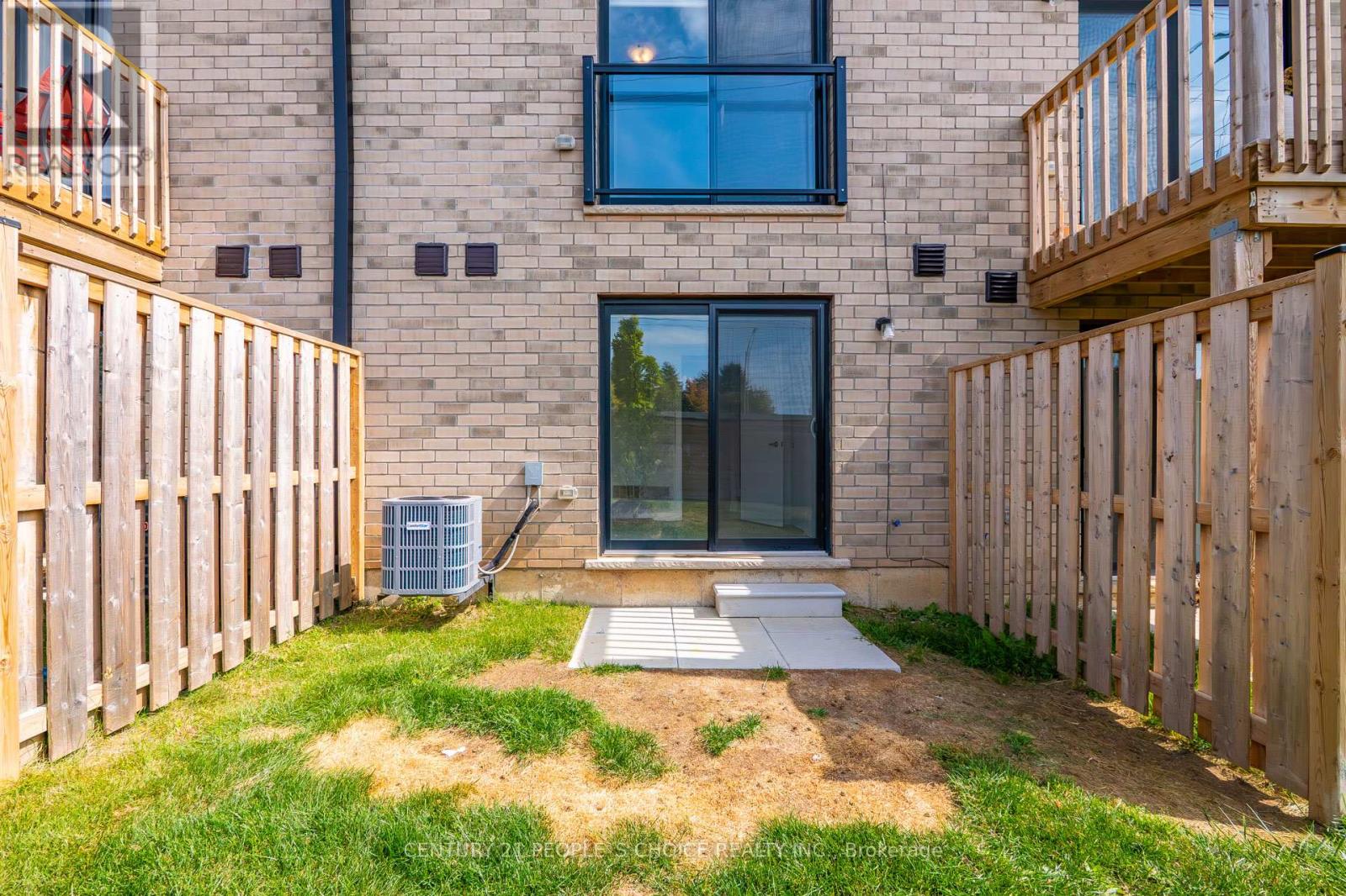 21 - 527 Shaver Road, Hamilton, Ontario L9G 0J1 - Photo 46 - X12521056