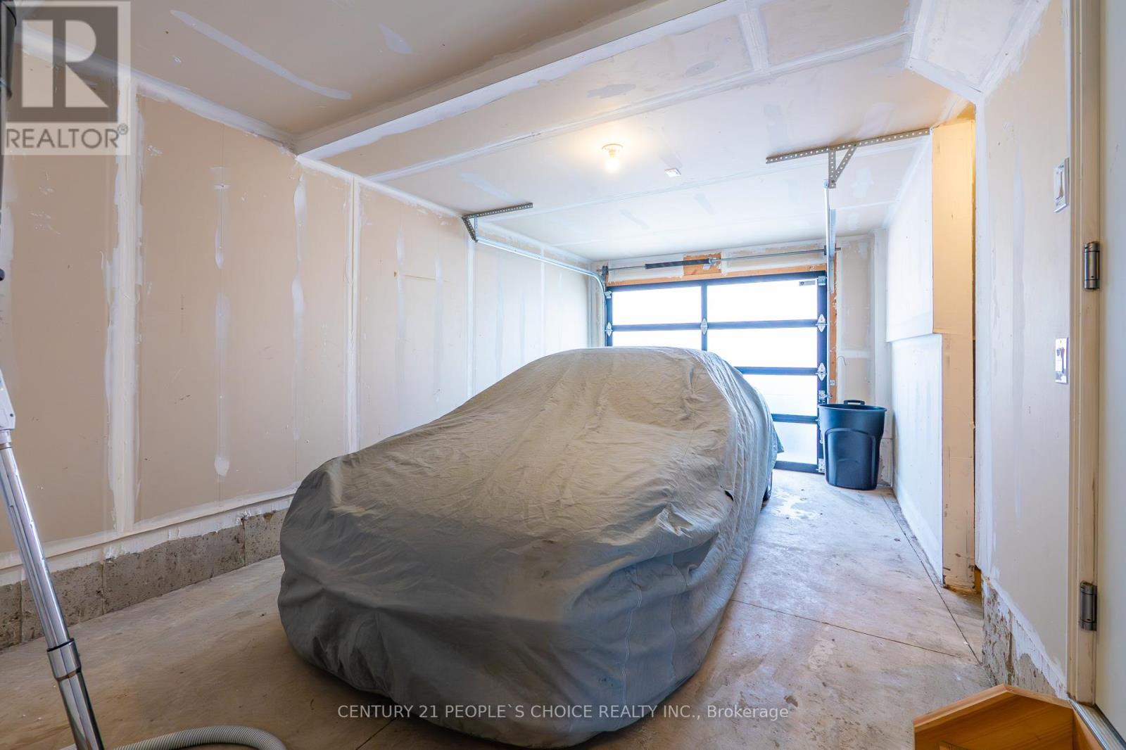 21 - 527 Shaver Road, Hamilton, Ontario L9G 0J1 - Photo 50 - X12521056