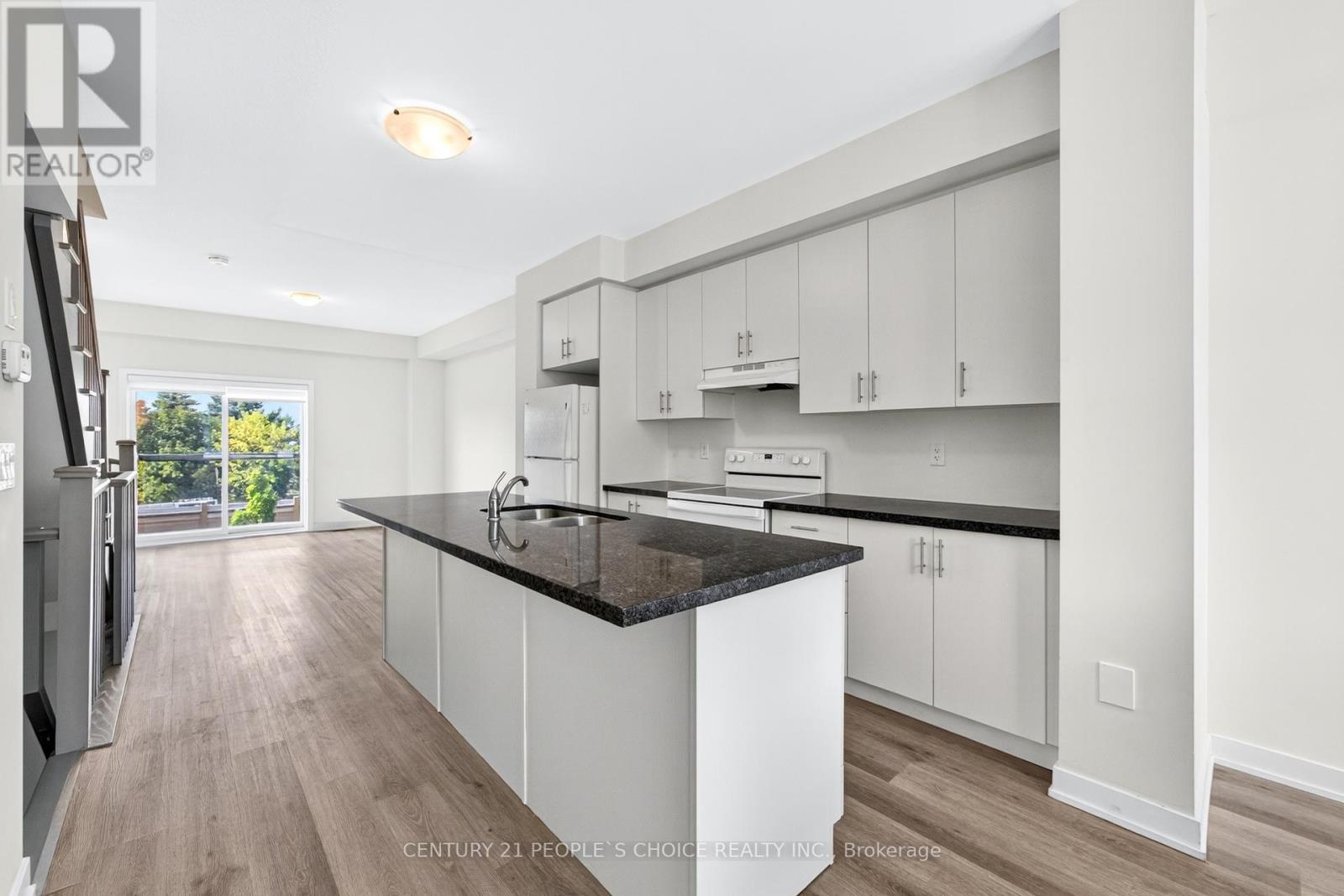 21 - 527 Shaver Road, Hamilton, Ontario L9G 0J1 - Photo 7 - X12521056