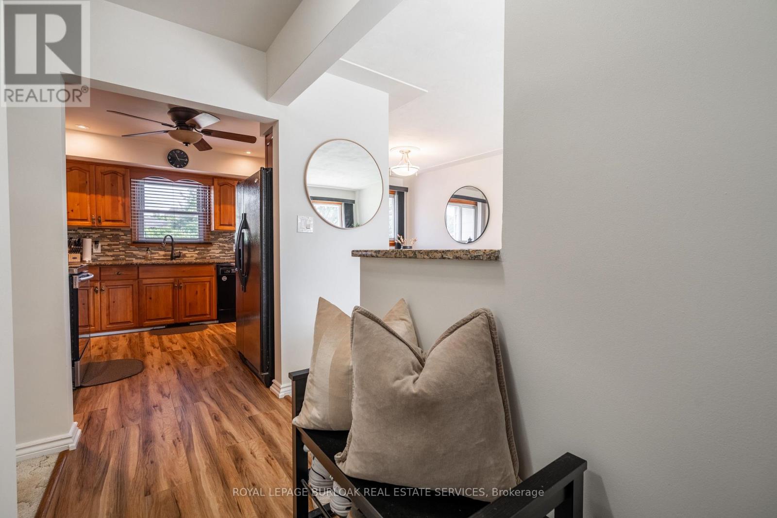 7 Kenwood Crescent, Hamilton, Ontario  L8T 1W3 - Photo 3 - X12521098