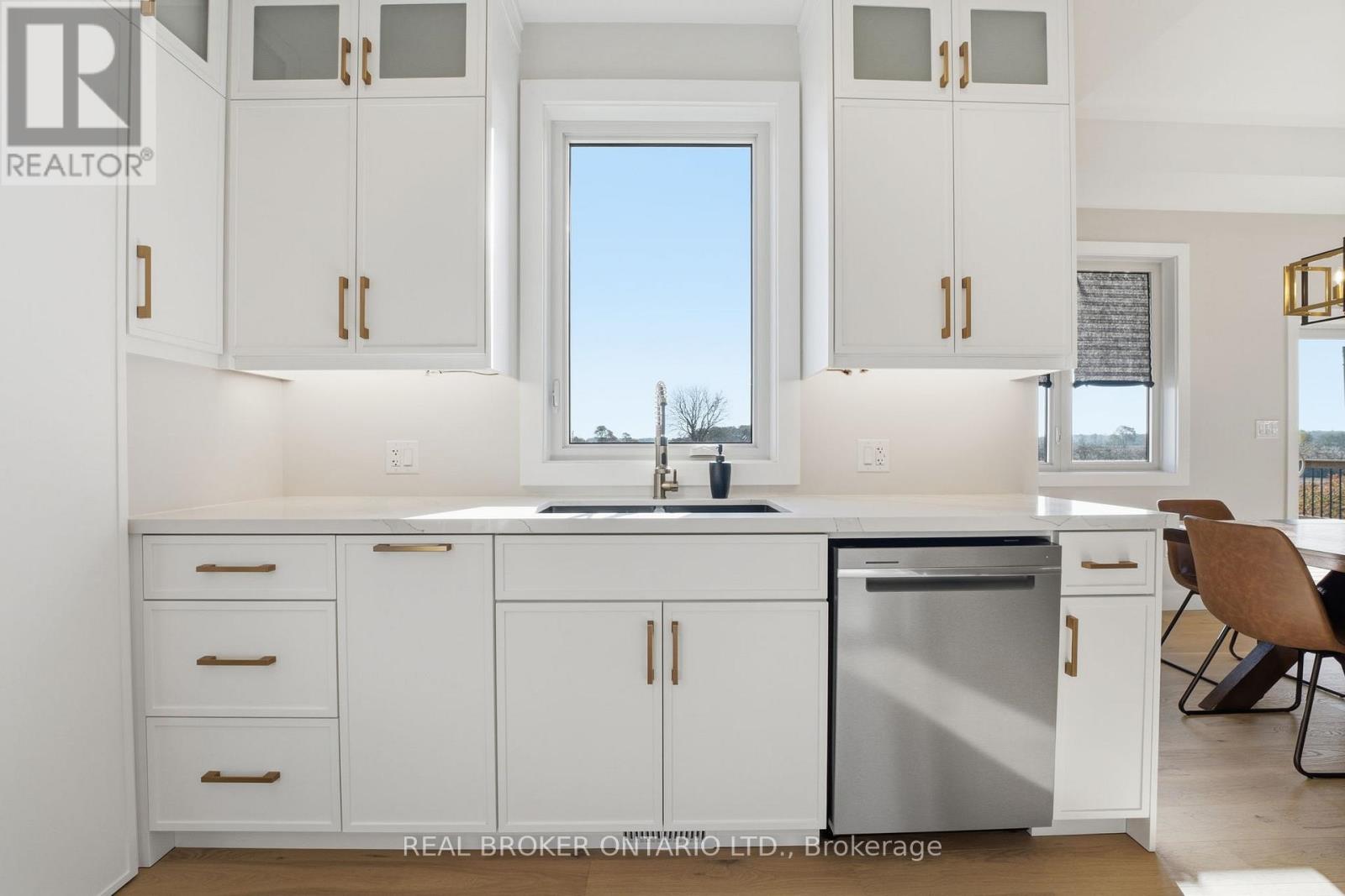 48 Rebecca Drive, Aylmer, Ontario N5H 0A1 - Photo 10 - X12521154