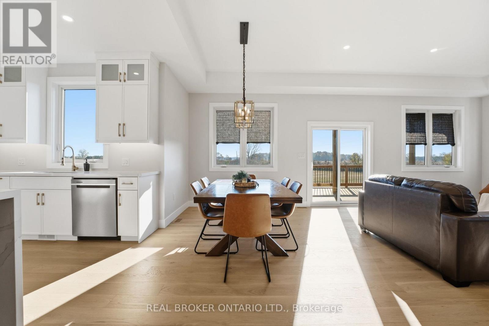 48 Rebecca Drive, Aylmer, Ontario N5H 0A1 - Photo 5 - X12521154