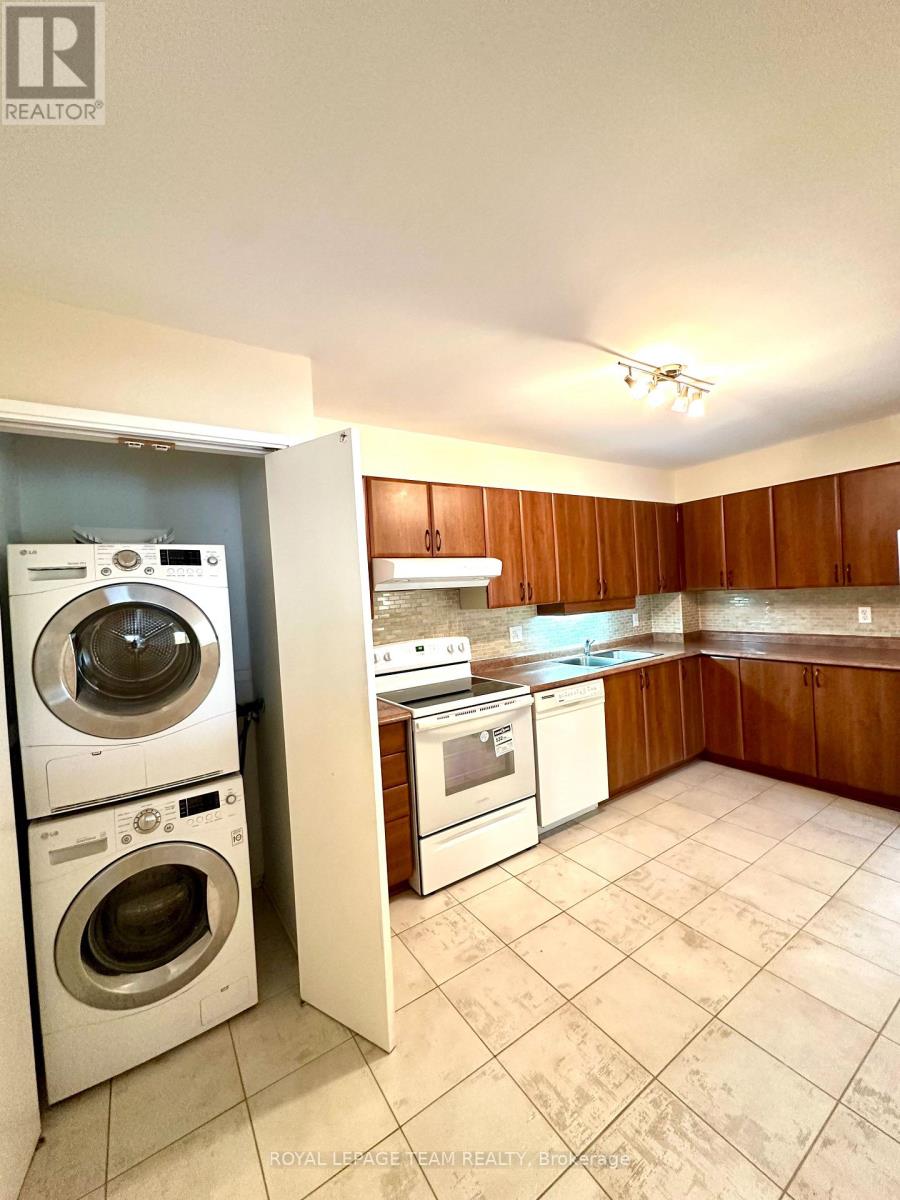 200 - 260 Brittany Drive, Ottawa, Ontario  K1K 4M2 - Photo 7 - X12475328