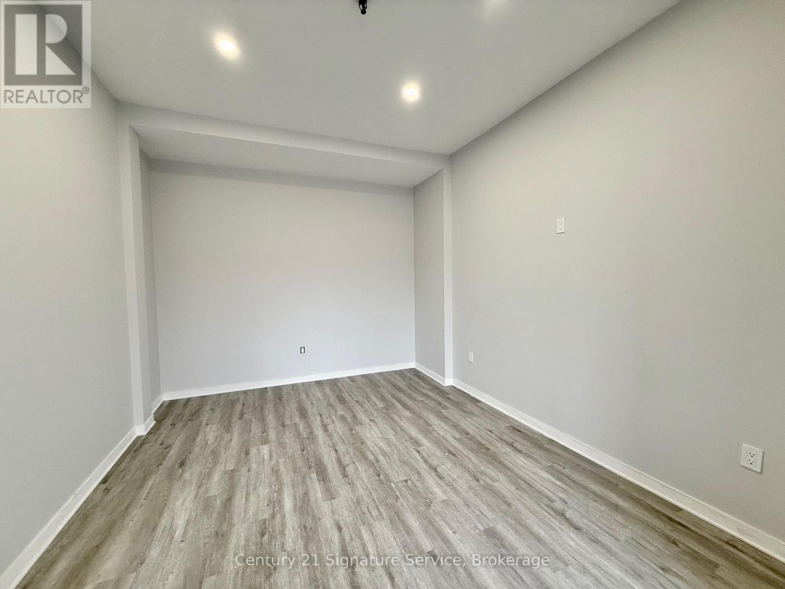 3 - 1050 Britannia Road E, Mississauga, Ontario  L4W 4N9 - Photo 10 - W12521100