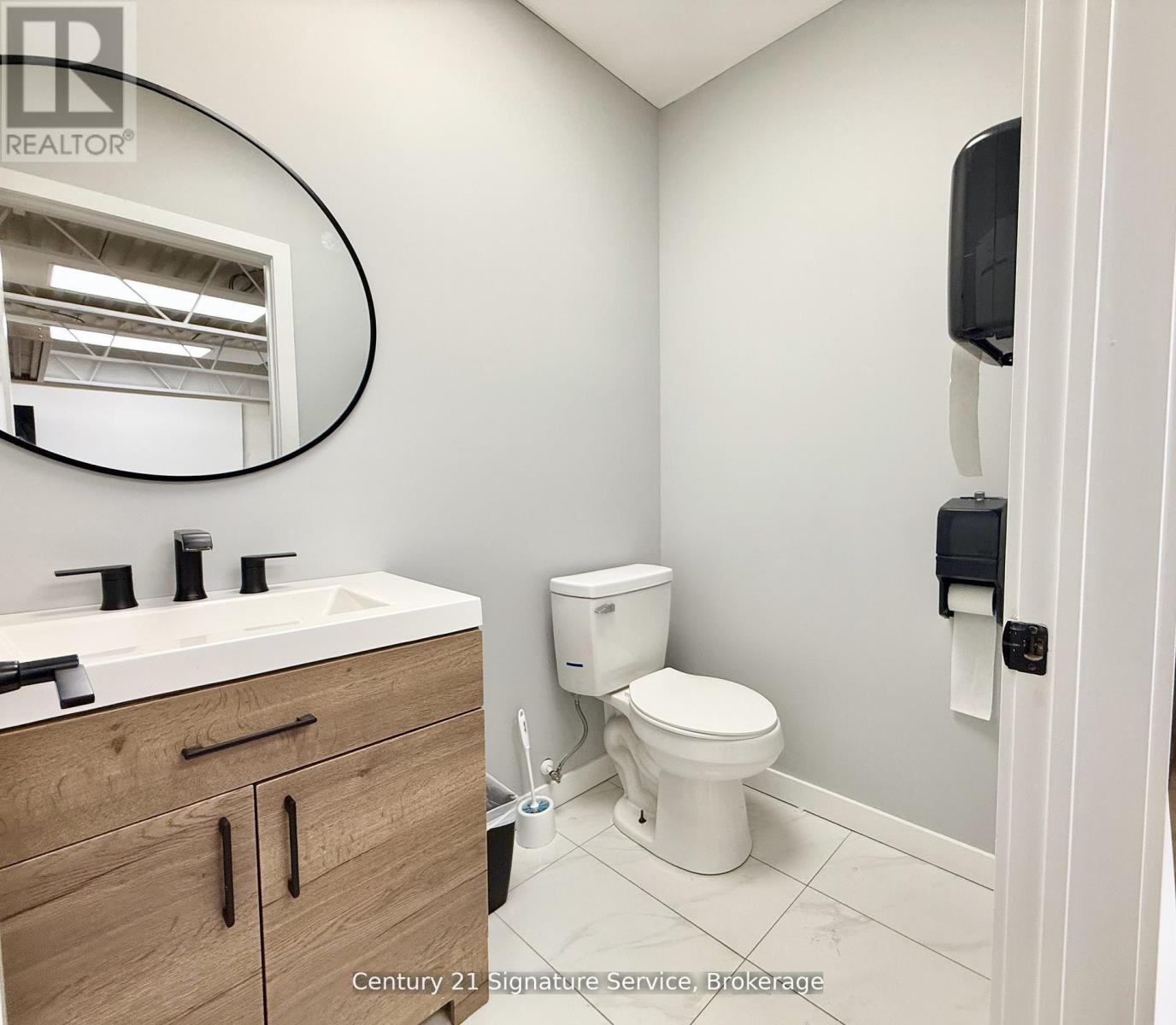 3 - 1050 Britannia Road E, Mississauga, Ontario  L4W 4N9 - Photo 28 - W12521100