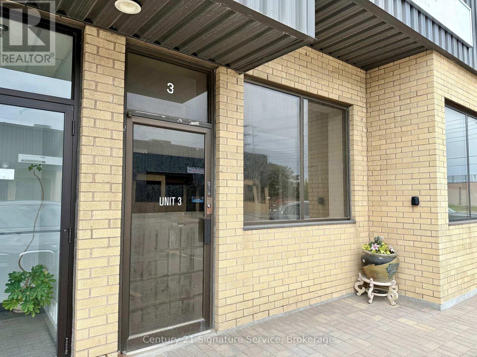 3 - 1050 Britannia Road E, Mississauga, Ontario  L4W 4N9 - Photo 3 - W12521100