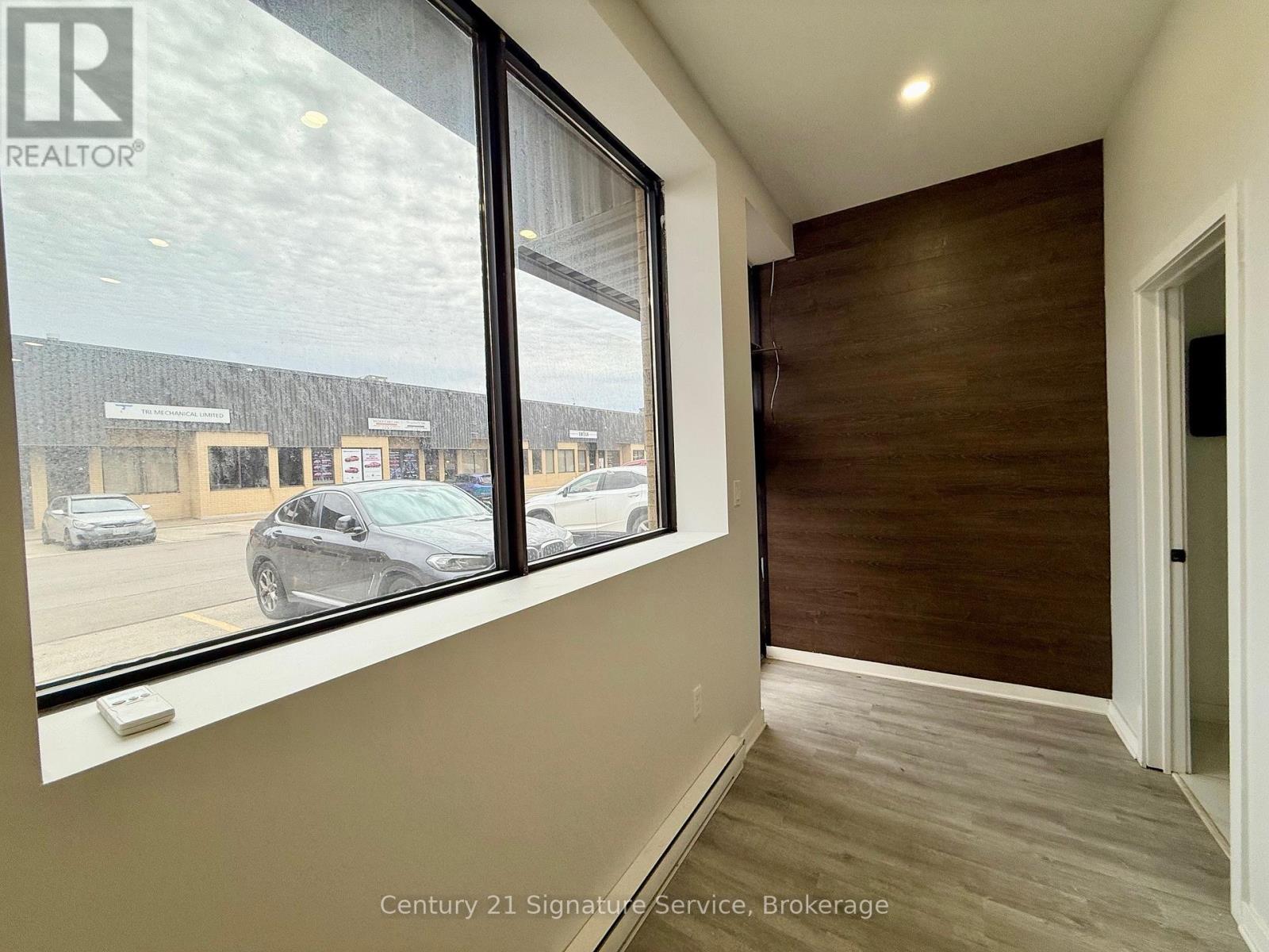 3 - 1050 Britannia Road E, Mississauga, Ontario  L4W 4N9 - Photo 4 - W12521100