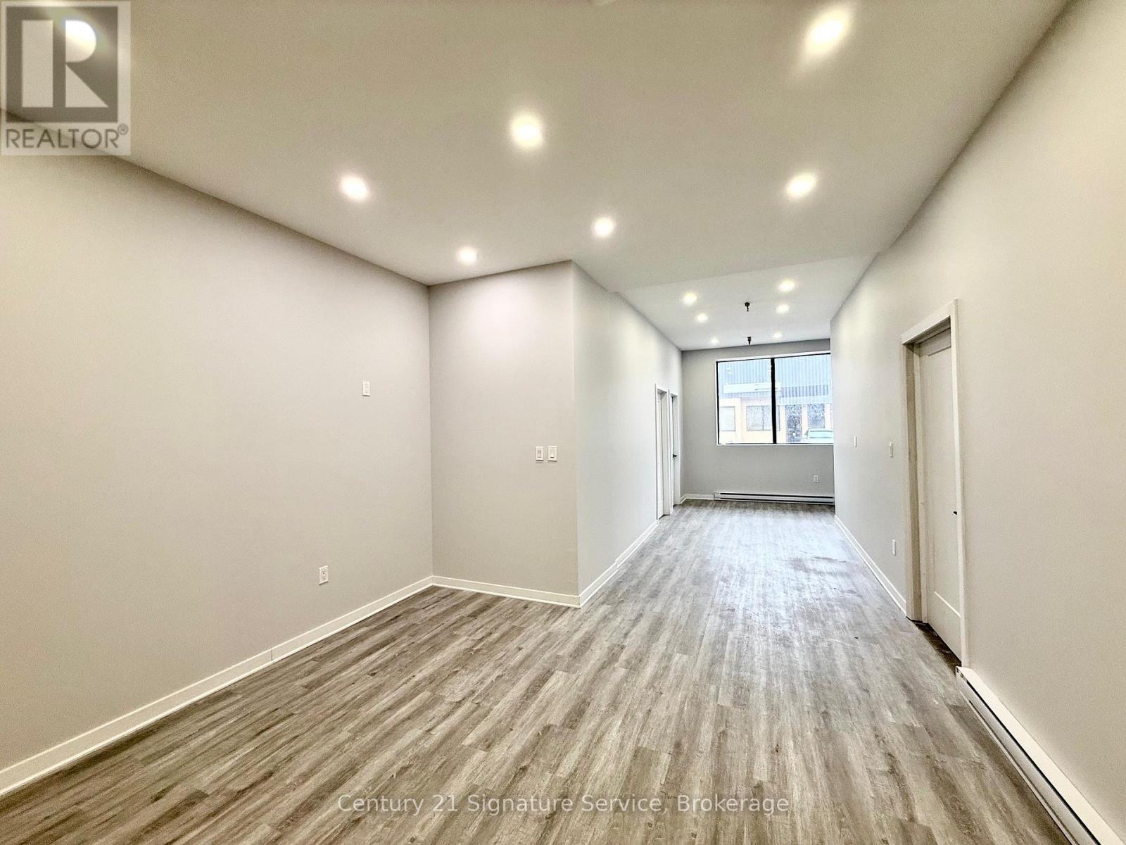 3 - 1050 Britannia Road E, Mississauga, Ontario  L4W 4N9 - Photo 8 - W12521100