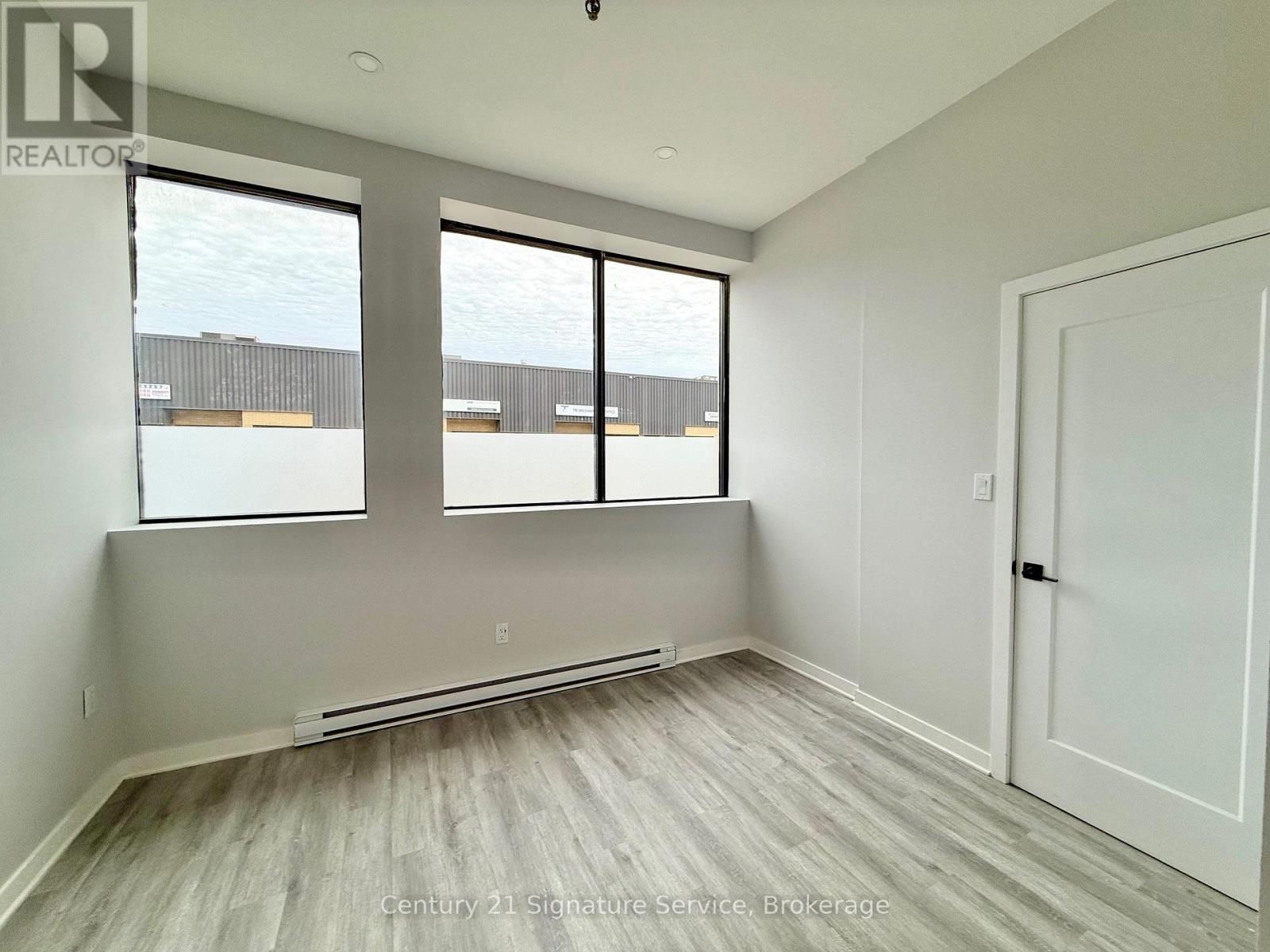 3 - 1050 Britannia Road E, Mississauga, Ontario  L4W 4N9 - Photo 9 - W12521100