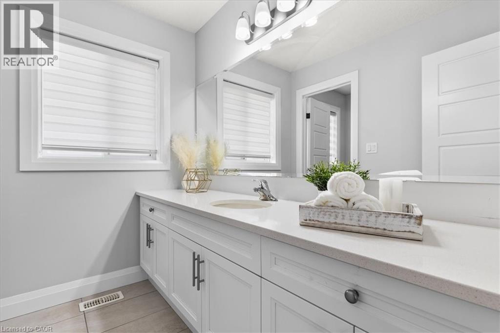 556 Mayapple Street, Waterloo, Ontario  N2V 0G2 - Photo 31 - 40785018