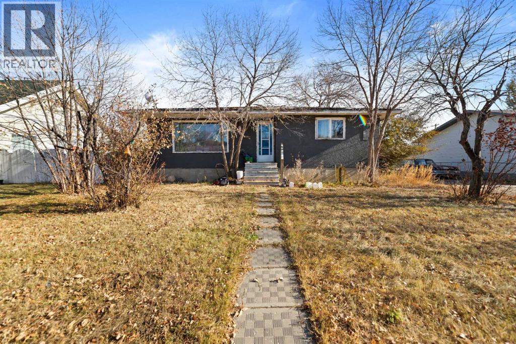 325 Aberdeen Avenue, Carbon, Alberta  T0M 0L0 - Photo 1 - A2266861