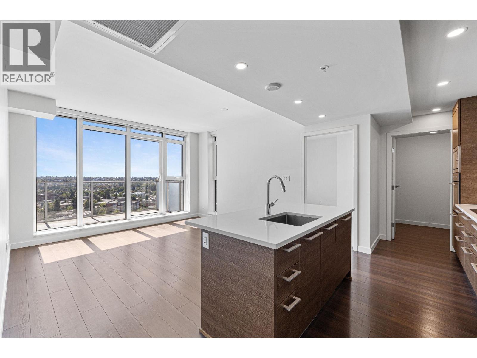 2209 285 E 10th Avenue, Vancouver, British Columbia V5Y 0H6 - Photo 2 - R3065677