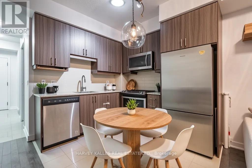 Se204 - 9199 Yonge Street, Richmond Hill, Ontario  L4C 6Z2 - Photo 3 - N12356476