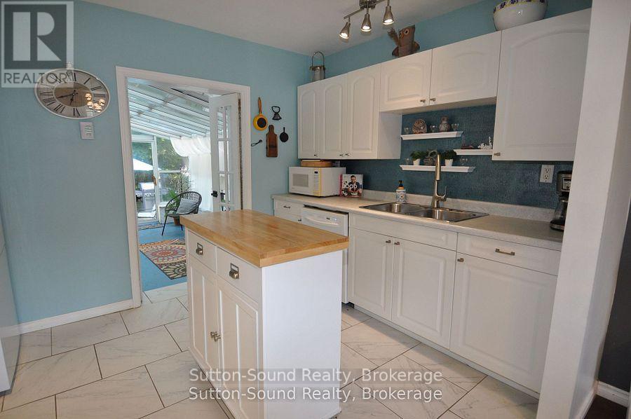 247 6th Street E, Owen Sound, Ontario N4K 1E8 - Photo 12 - X12521222