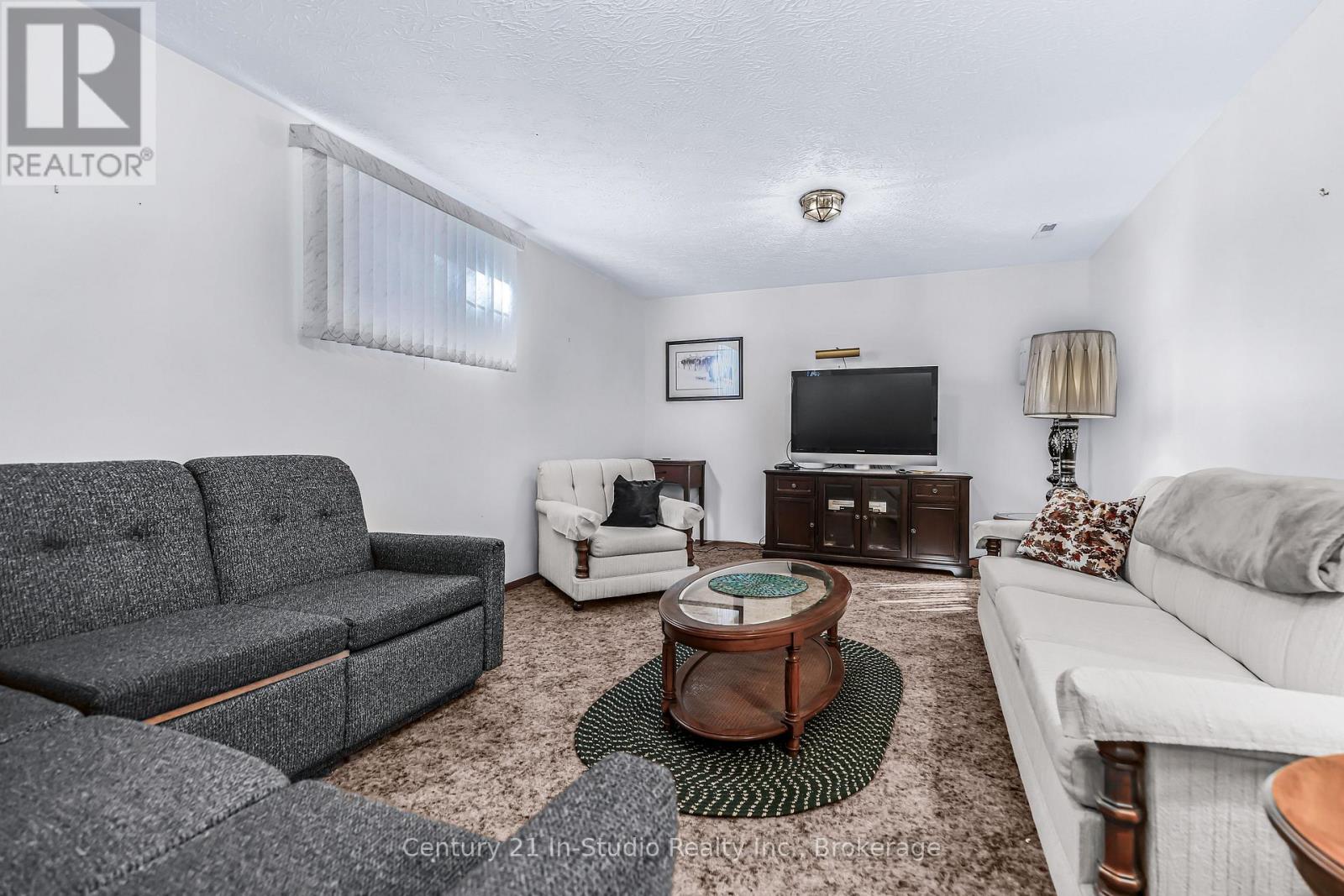 750 Baird Street, Kincardine, Ontario N2Z 1M3 - Photo 35 - X12521310