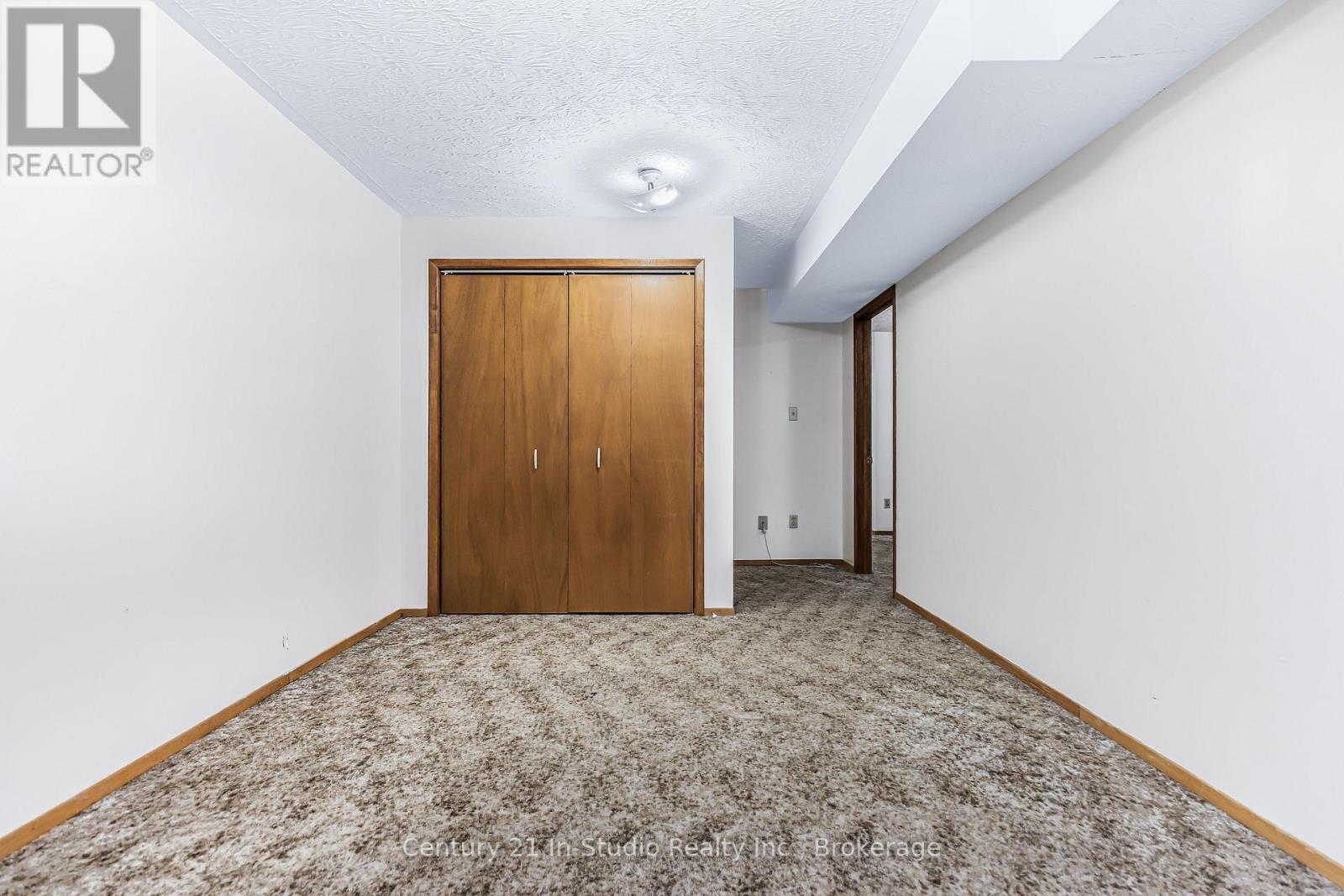 750 Baird Street, Kincardine, Ontario N2Z 1M3 - Photo 39 - X12521310