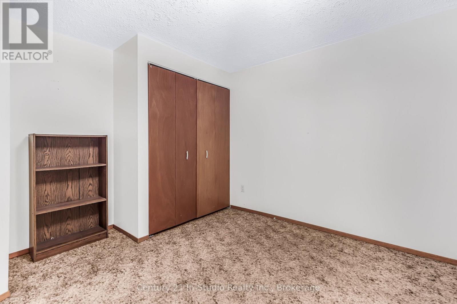 750 Baird Street, Kincardine, Ontario N2Z 1M3 - Photo 41 - X12521310