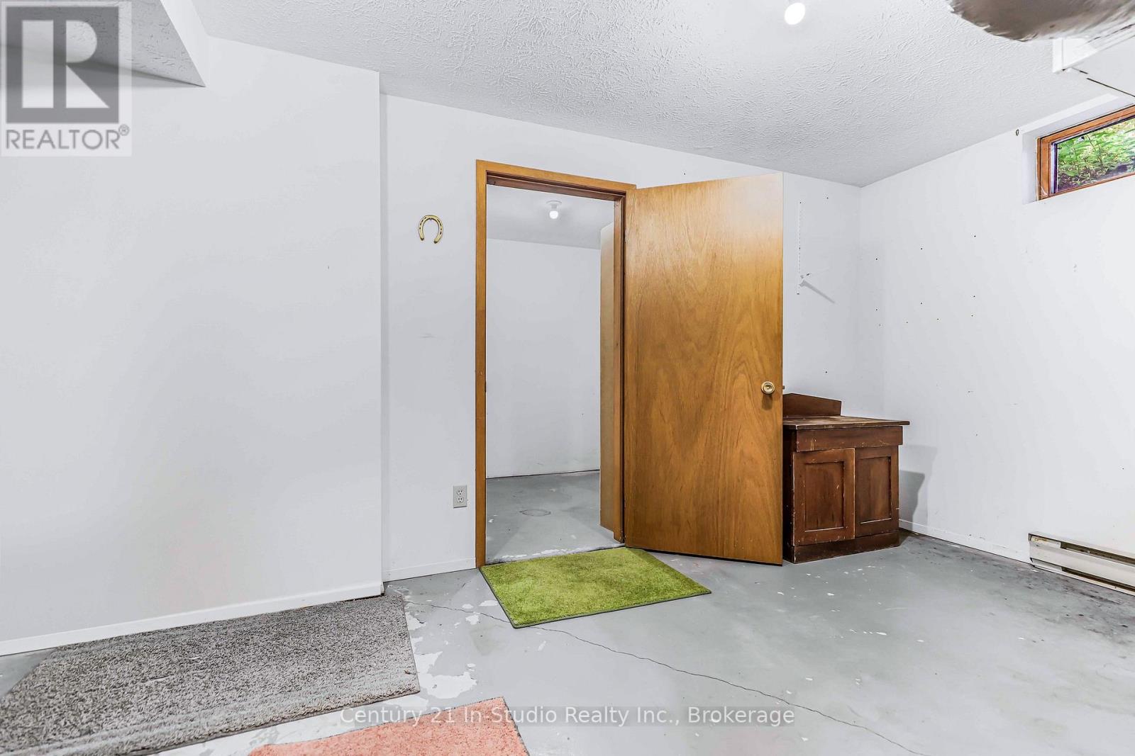 750 Baird Street, Kincardine, Ontario N2Z 1M3 - Photo 43 - X12521310