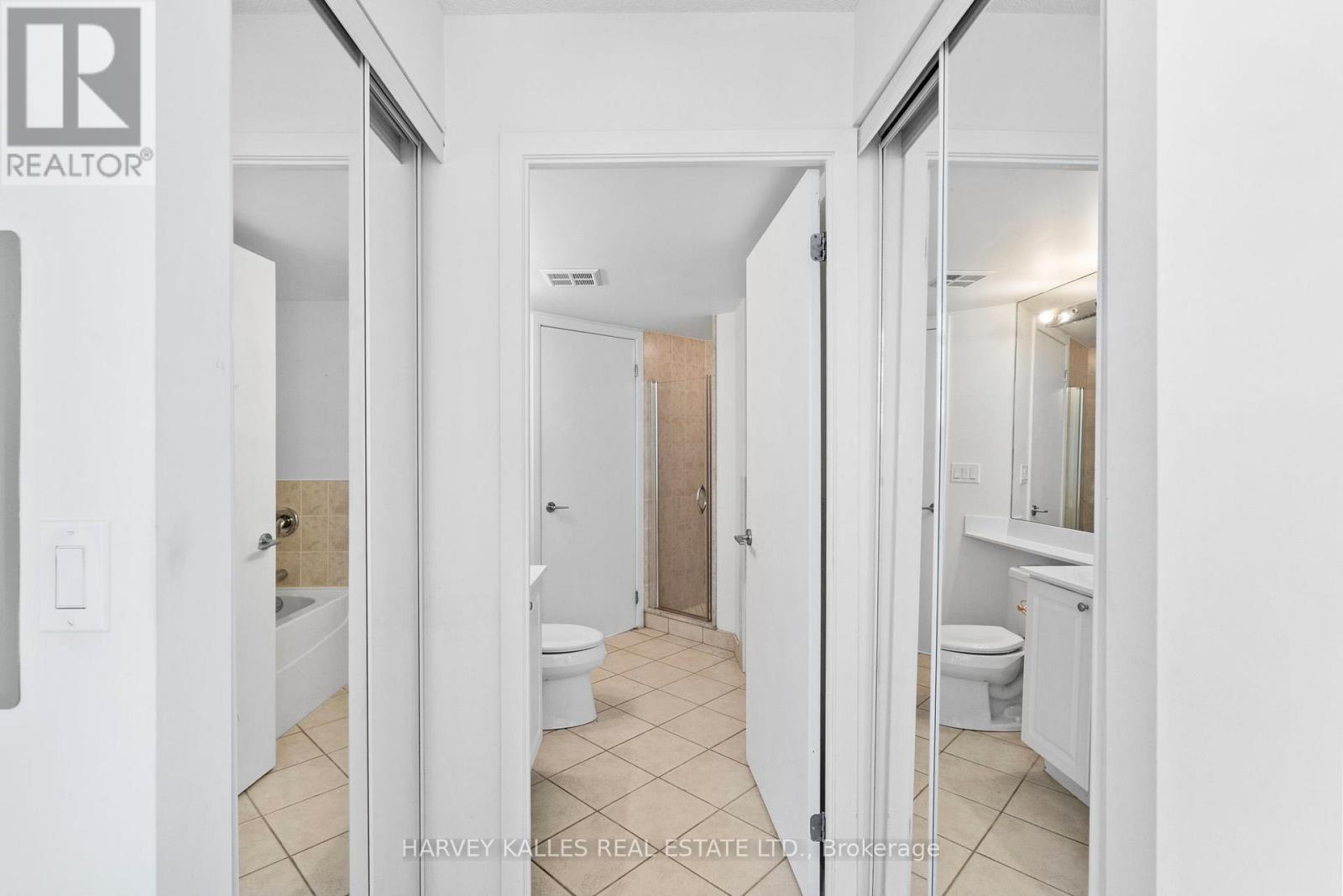 1608 - 219 Fort York Boulevard, Toronto (Niagara), Ontario  M5V 1B1 - Photo 24 - C12484184