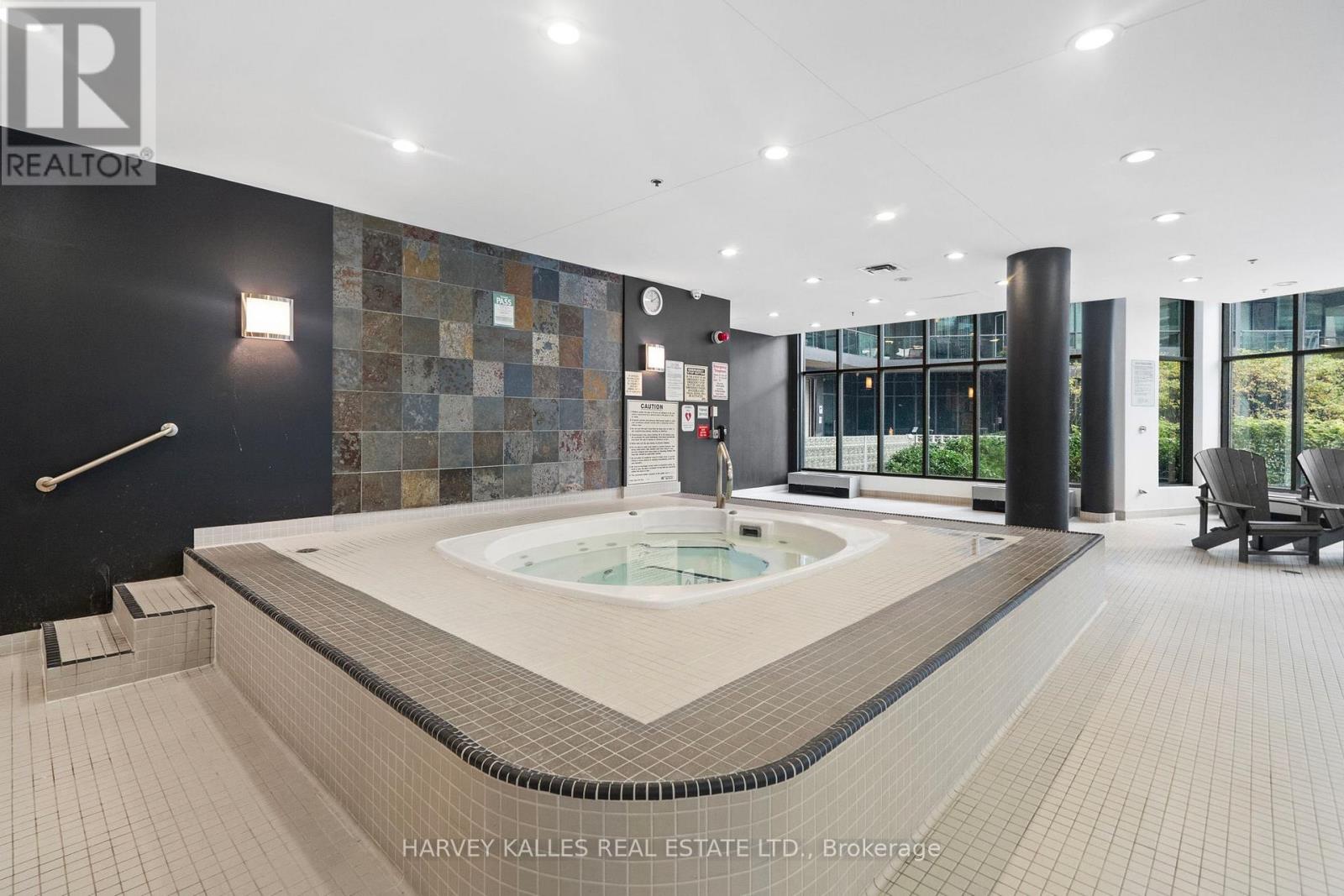 1608 - 219 Fort York Boulevard, Toronto (Niagara), Ontario  M5V 1B1 - Photo 33 - C12484184