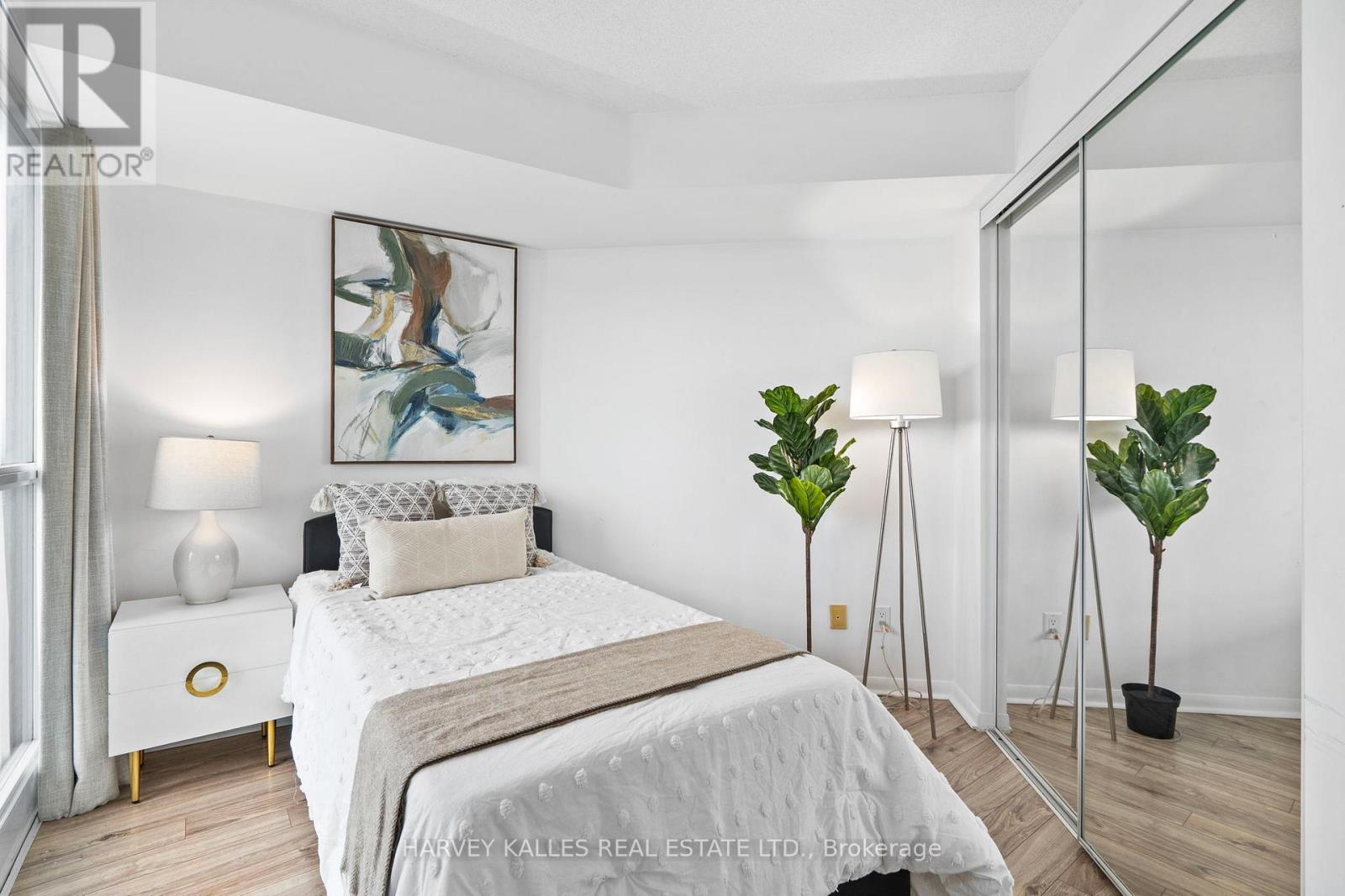 1608 - 219 Fort York Boulevard, Toronto (Niagara), Ontario  M5V 1B1 - Photo 25 - C12484184