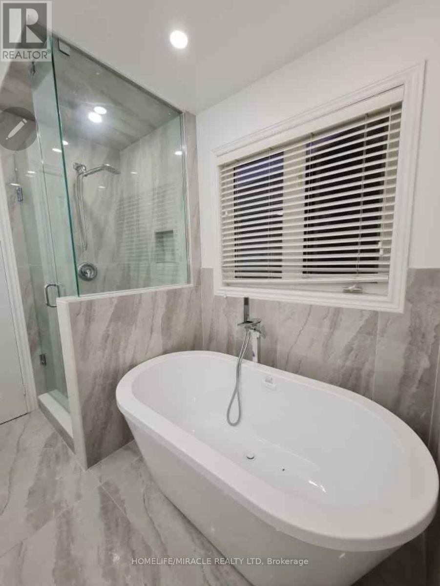 7153 Village Walk, Mississauga, Ontario  L5W 1X2 - Photo 10 - W12520034