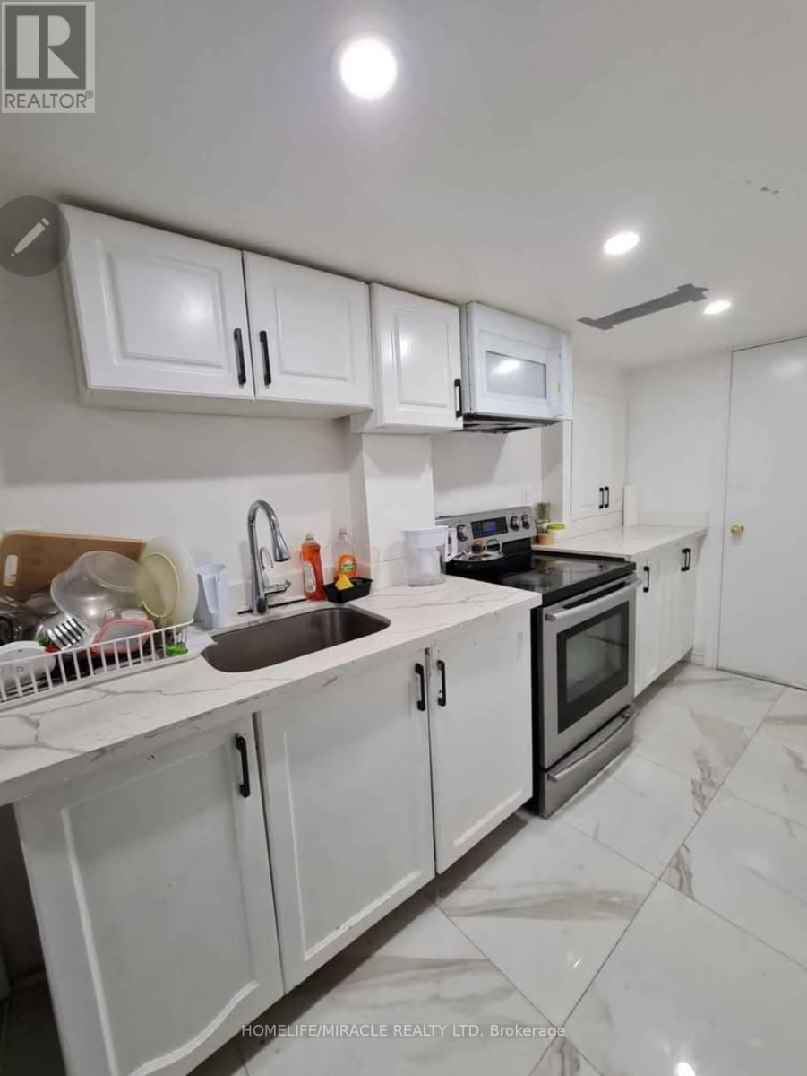 7153 Village Walk, Mississauga, Ontario  L5W 1X2 - Photo 16 - W12520034