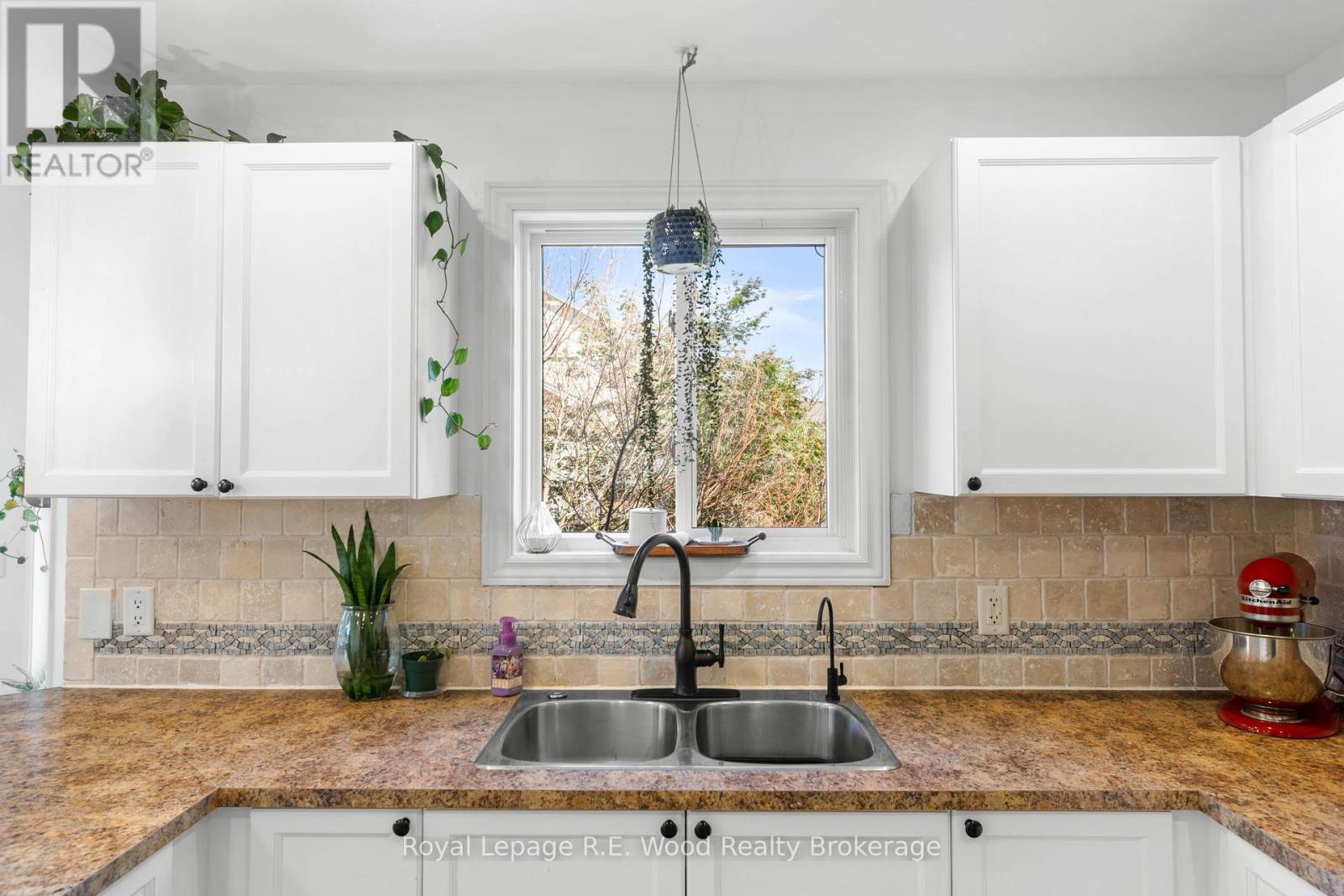 6 Owen Street, Ingersoll, Ontario  N5C 4H3 - Photo 13 - X12521318