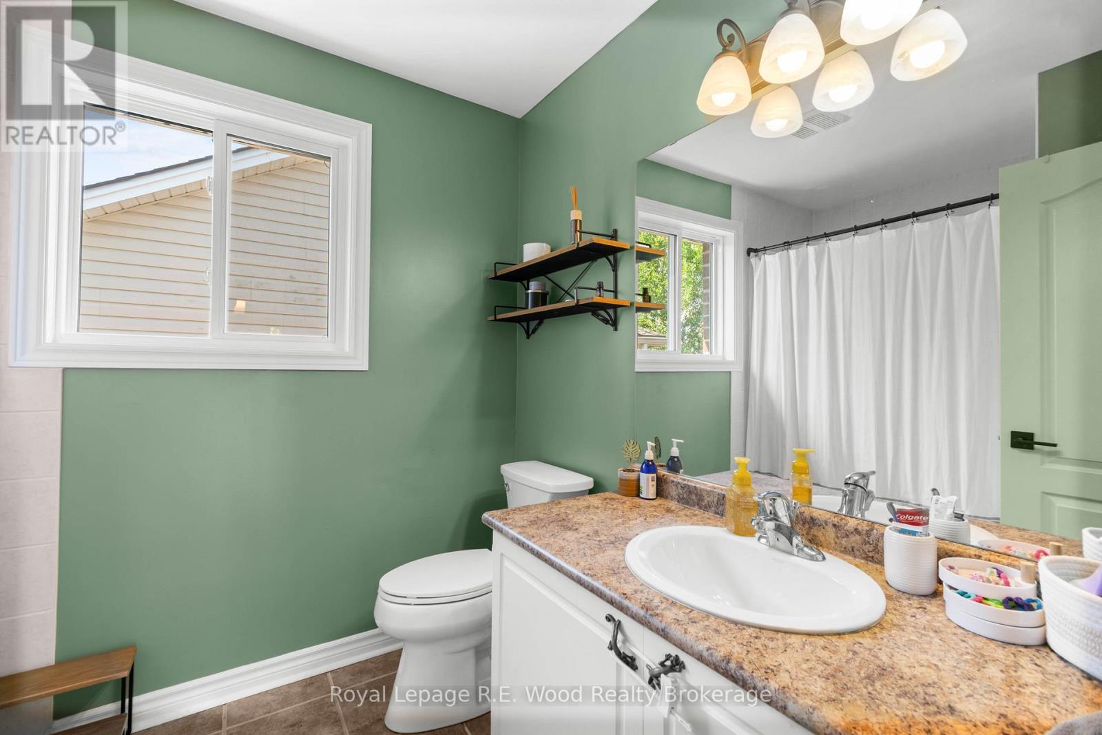 6 Owen Street, Ingersoll, Ontario  N5C 4H3 - Photo 19 - X12521318