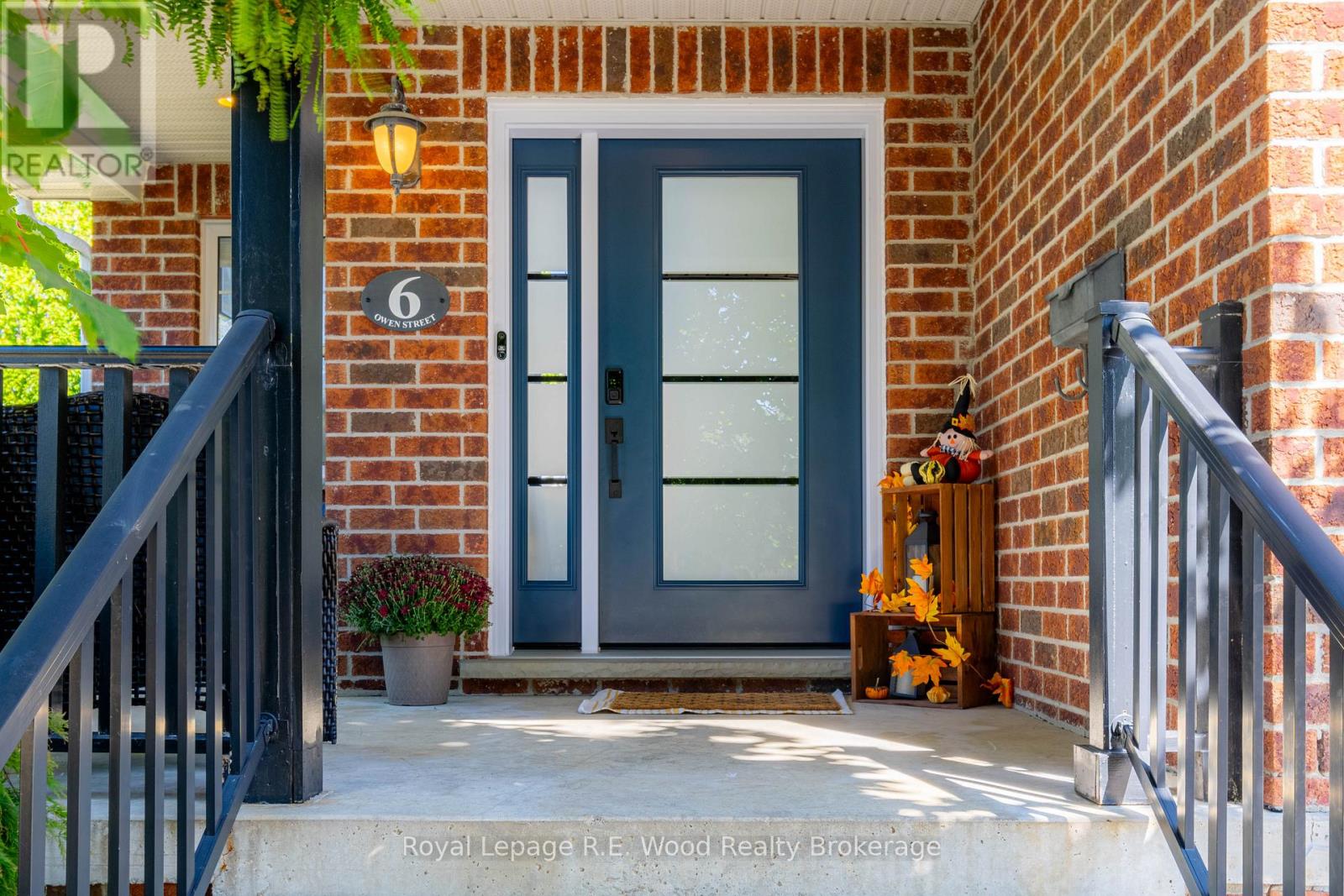 6 Owen Street, Ingersoll, Ontario  N5C 4H3 - Photo 3 - X12521318